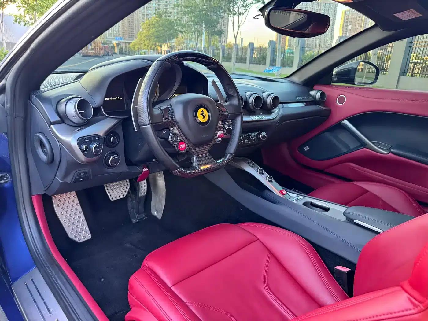 2013 F12berlinetta 6.3L Standard Model — миниатюра 6