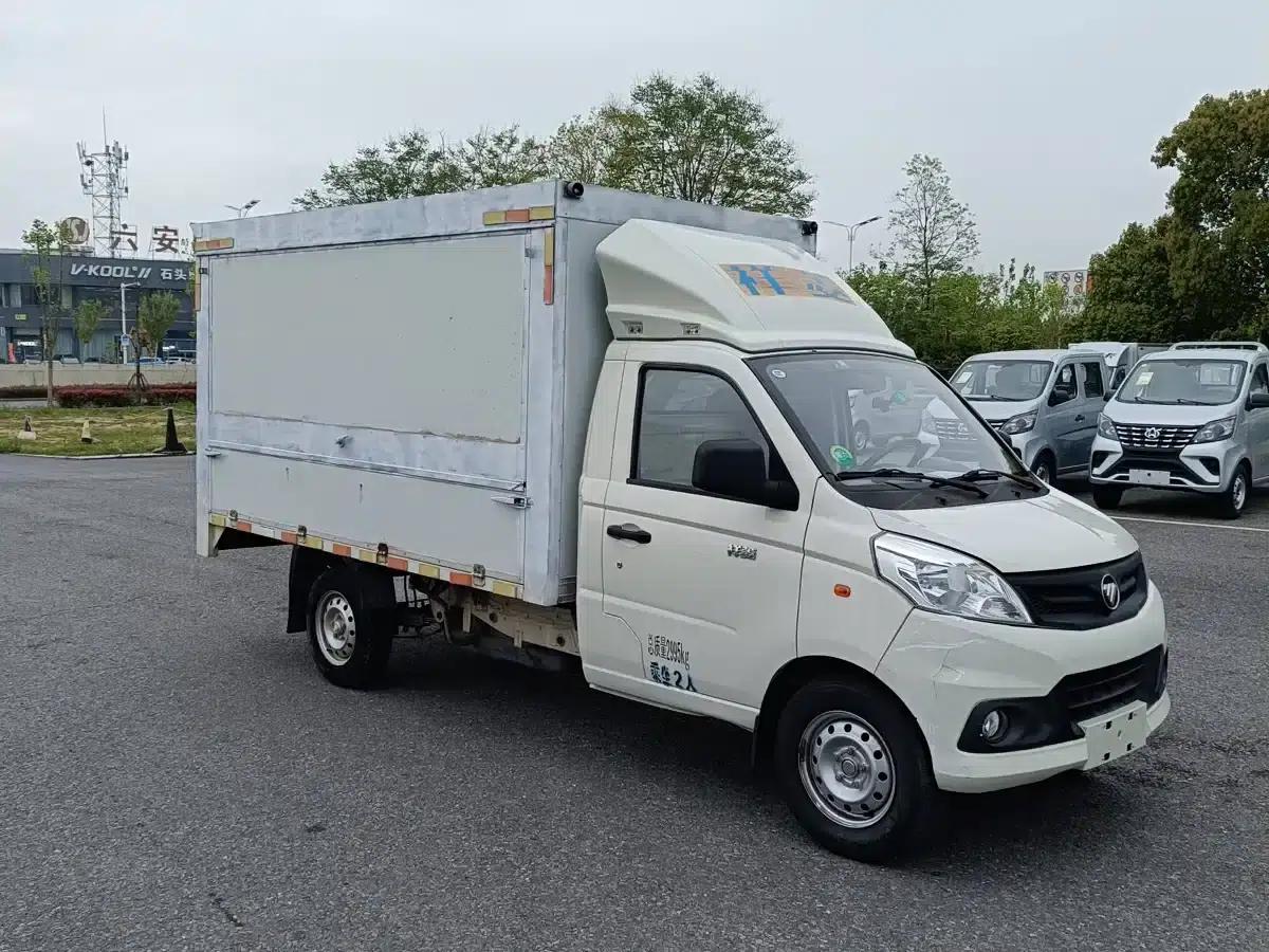 Xiangling V 2018 1.5L Semi-Monopoly 3170mm Wheelbase Van DAM15R — миниатюра 3