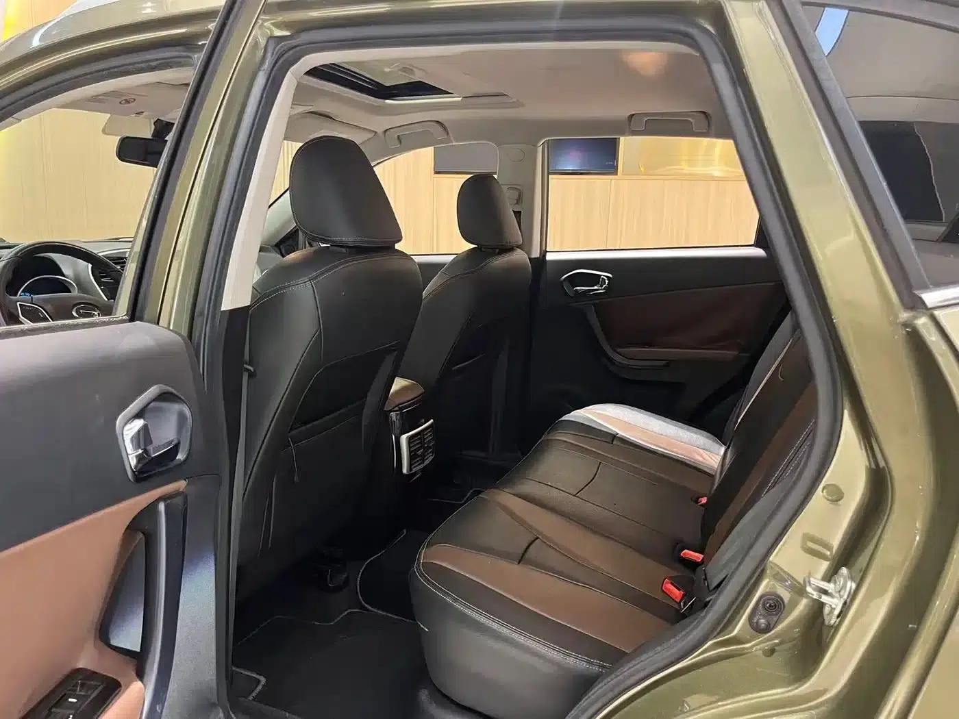 Trumpchi GS5 Super 2015 2.0L Automatic 2WD Elite Edition — миниатюра 9