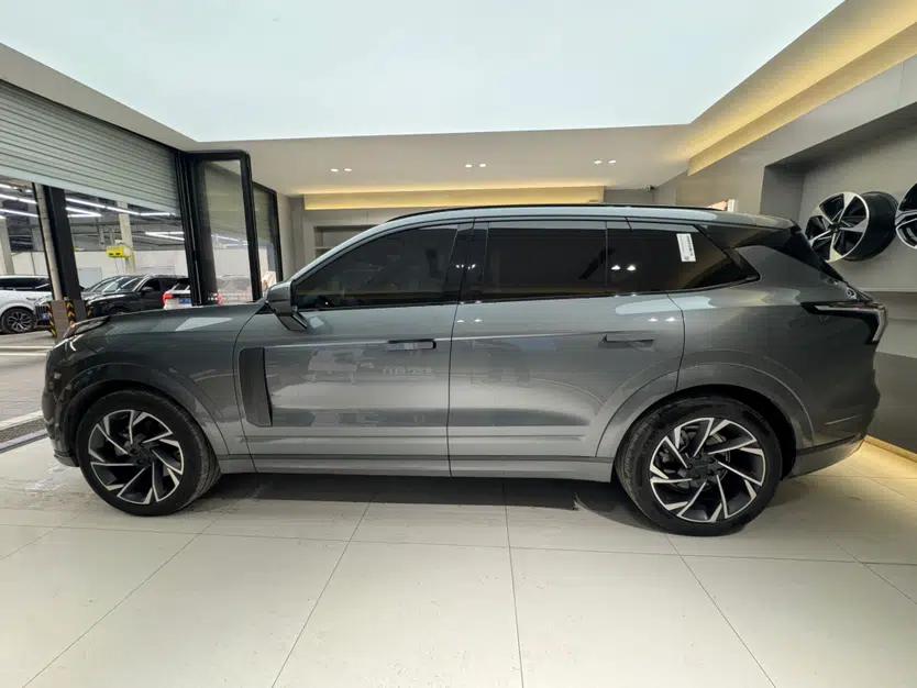 Lynk & Co 09 2021 2.0T Halo Six-Seater — миниатюра 7