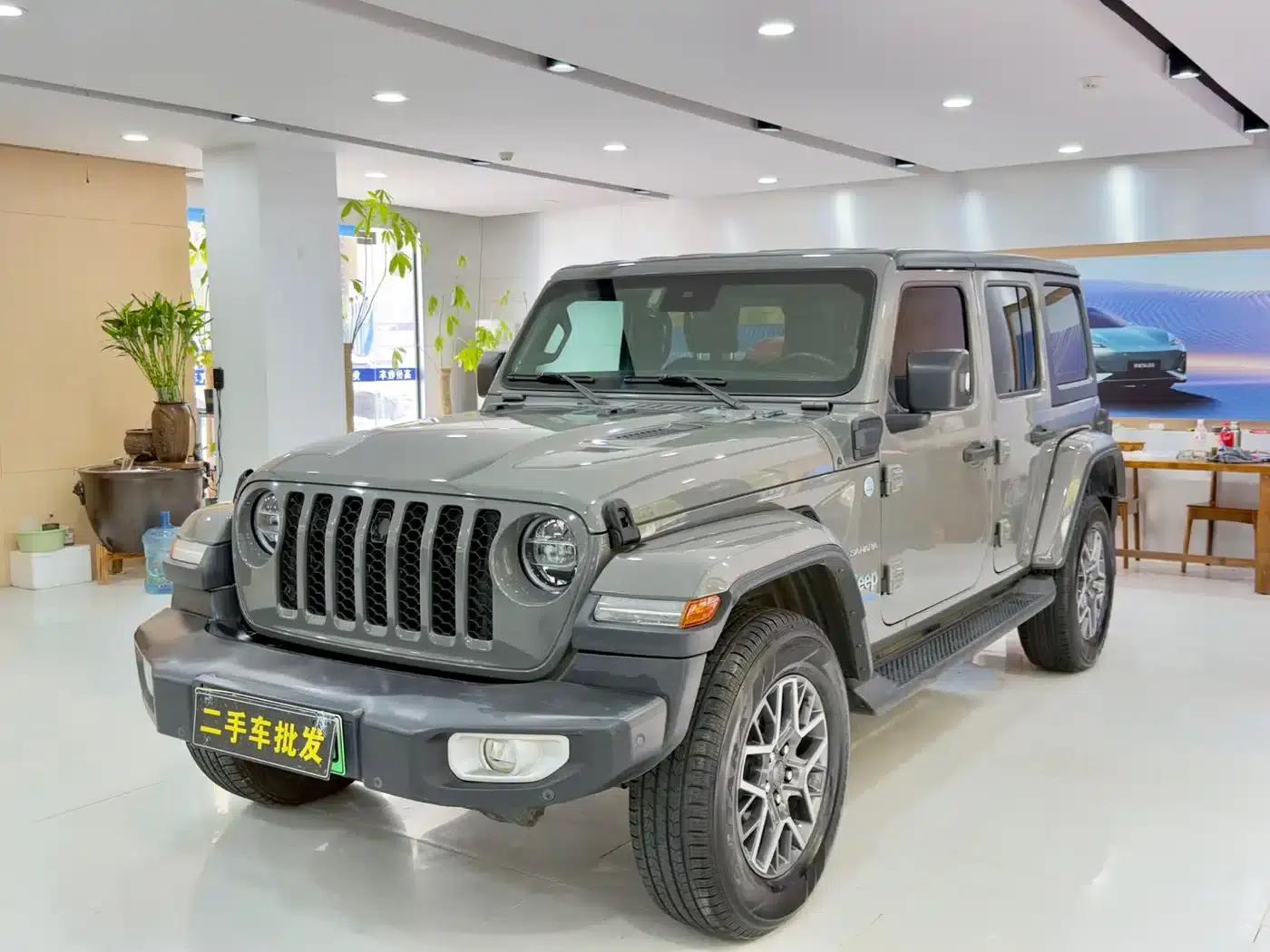 Jeep Wrangler New Energy 2021 Model 4-Door 2.0T 4xe Sahara First Edition — миниатюра 1