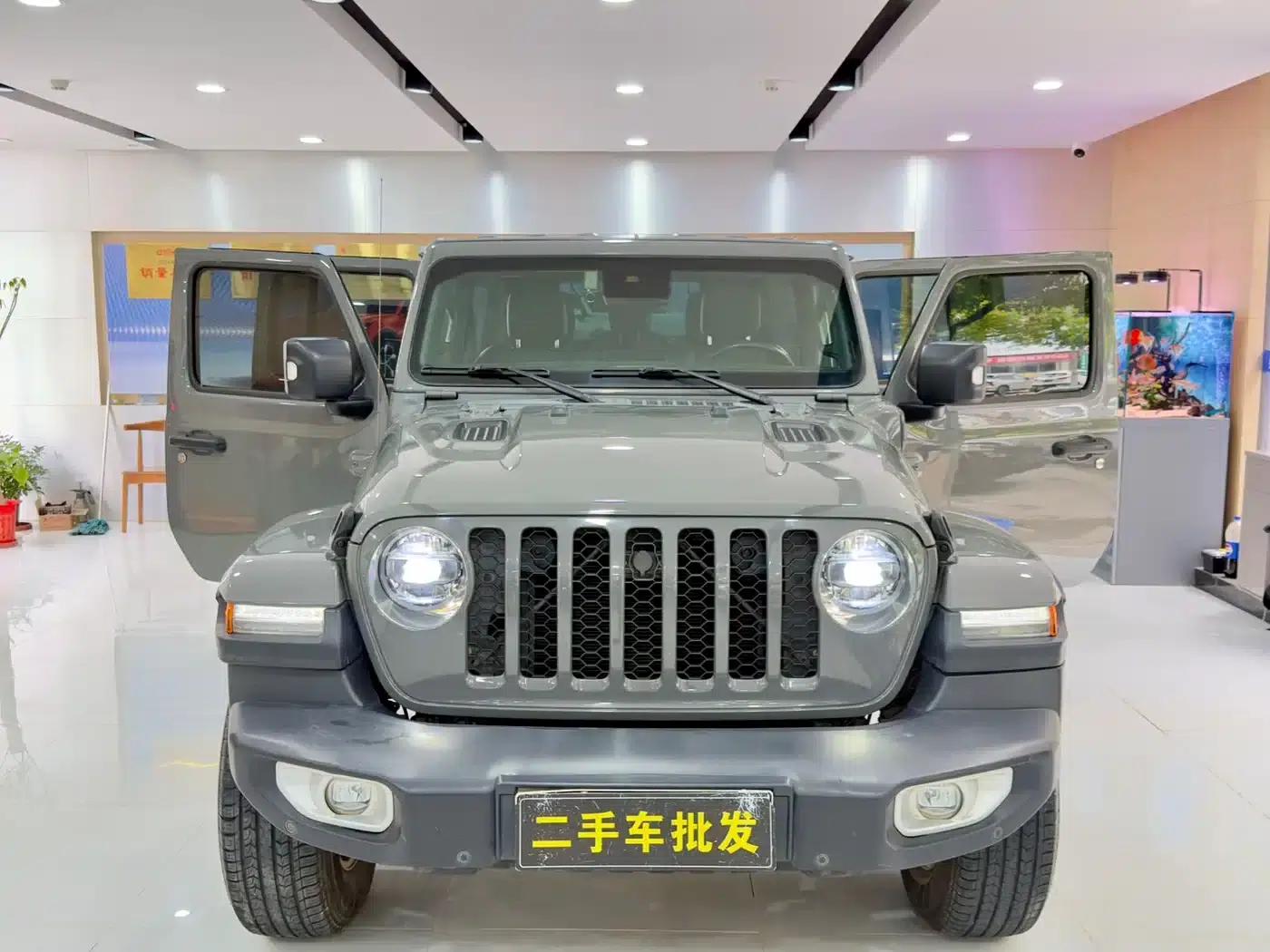 Jeep Wrangler New Energy 2021 Model 4-Door 2.0T 4xe Sahara First Edition — миниатюра 16