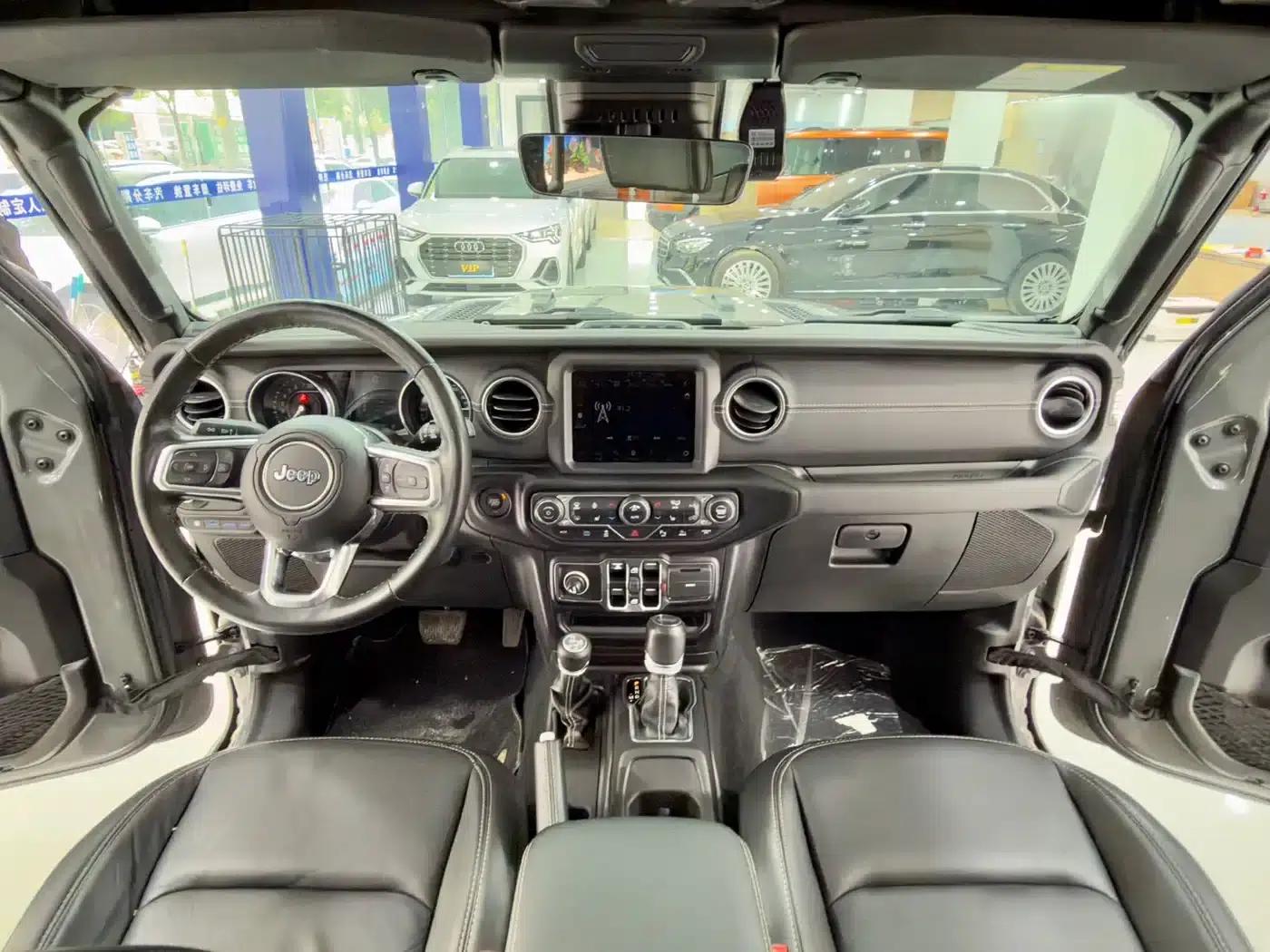 Jeep Wrangler New Energy 2021 Model 4-Door 2.0T 4xe Sahara First Edition — миниатюра 5