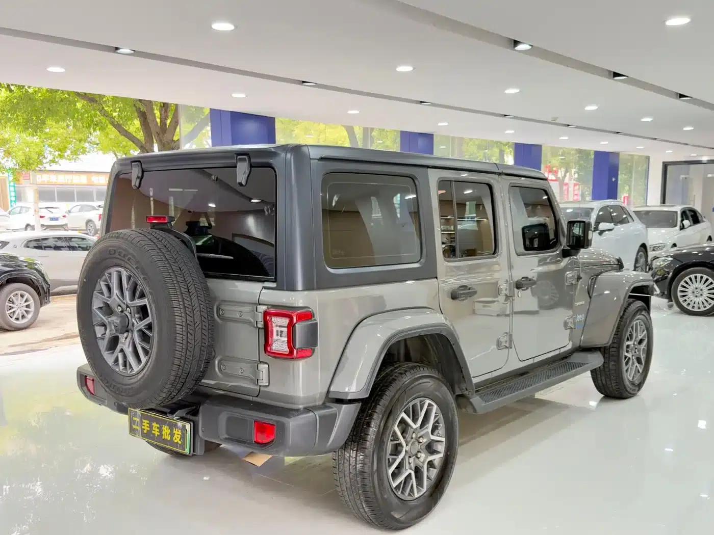 Jeep Wrangler New Energy 2021 Model 4-Door 2.0T 4xe Sahara First Edition — миниатюра 7