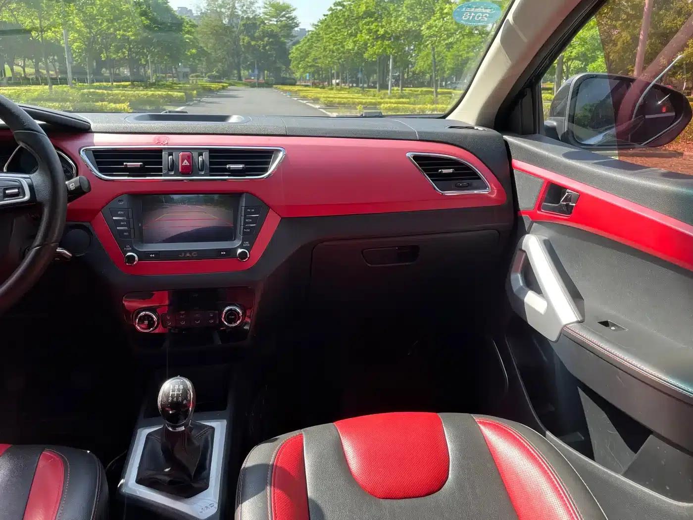 Refine S2 2016 1.5L Manual Deluxe Intelligent Two-Tone Edition — миниатюра 16