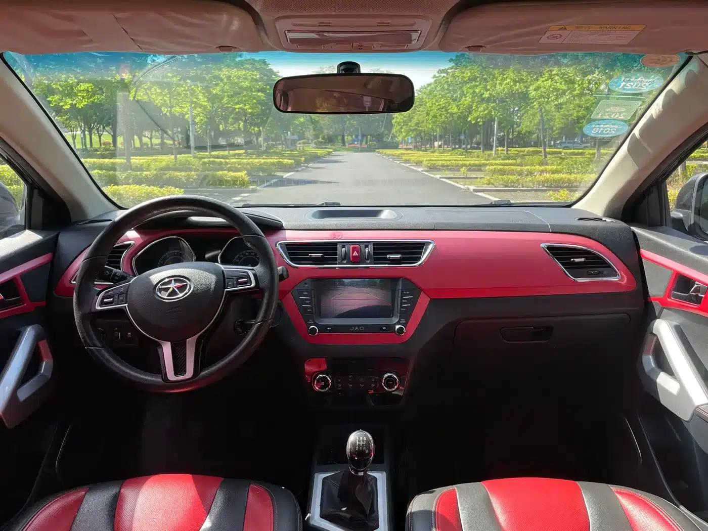 Refine S2 2016 1.5L Manual Deluxe Intelligent Two-Tone Edition — миниатюра 6