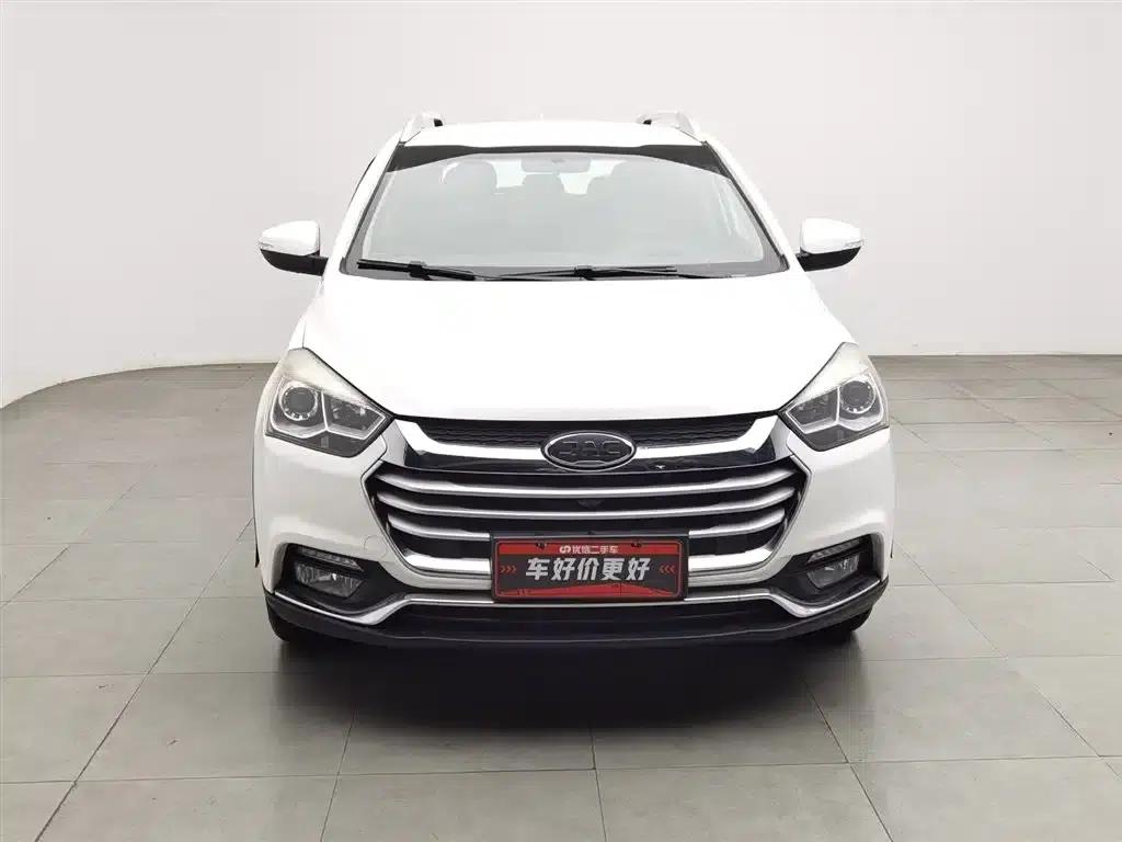 Refine S2 2017 1.5L Manual Deluxe Connected Edition — миниатюра 3