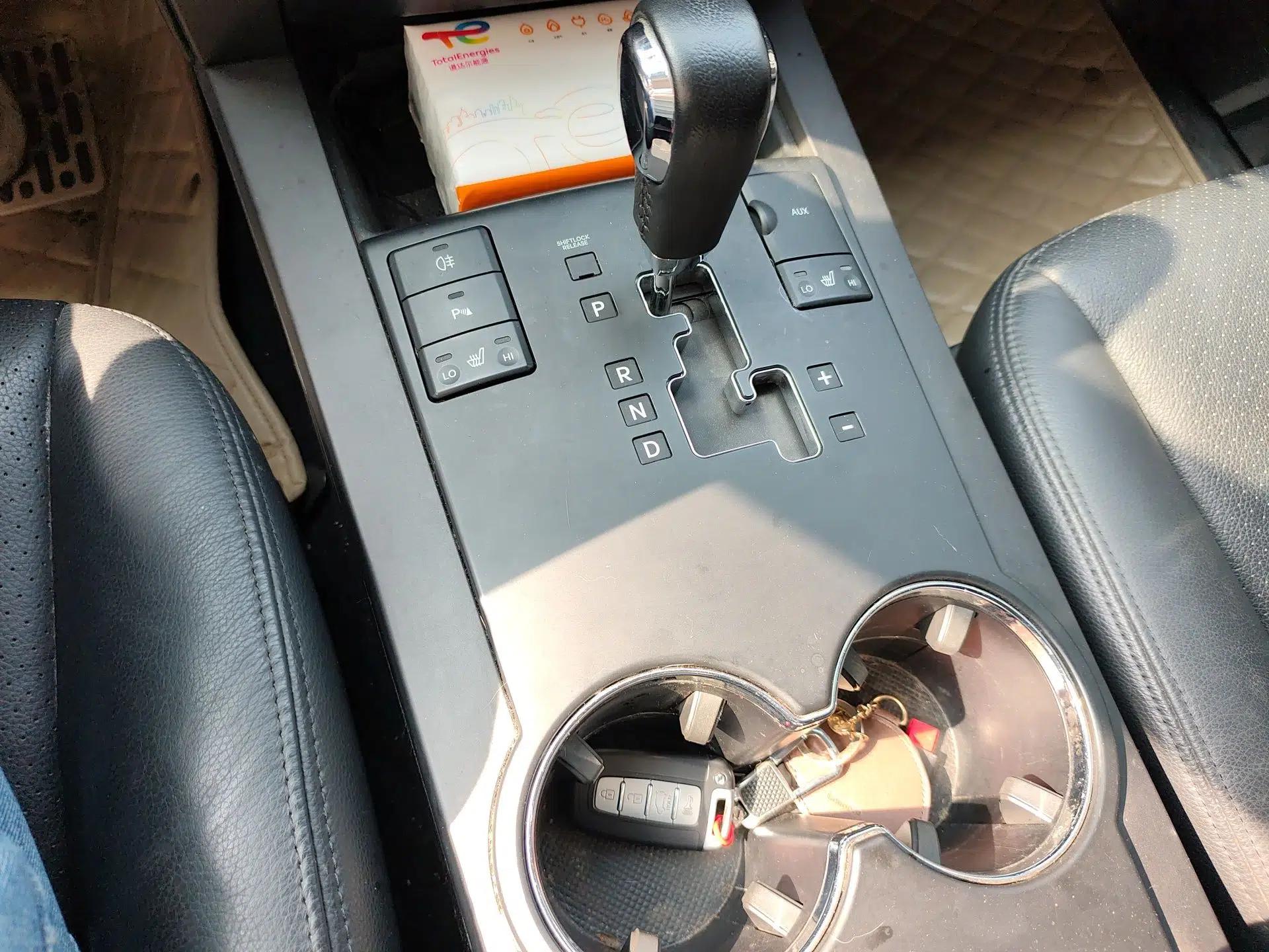 Kia Borrego 2015 3.8L Luxury Edition China IV — миниатюра 15
