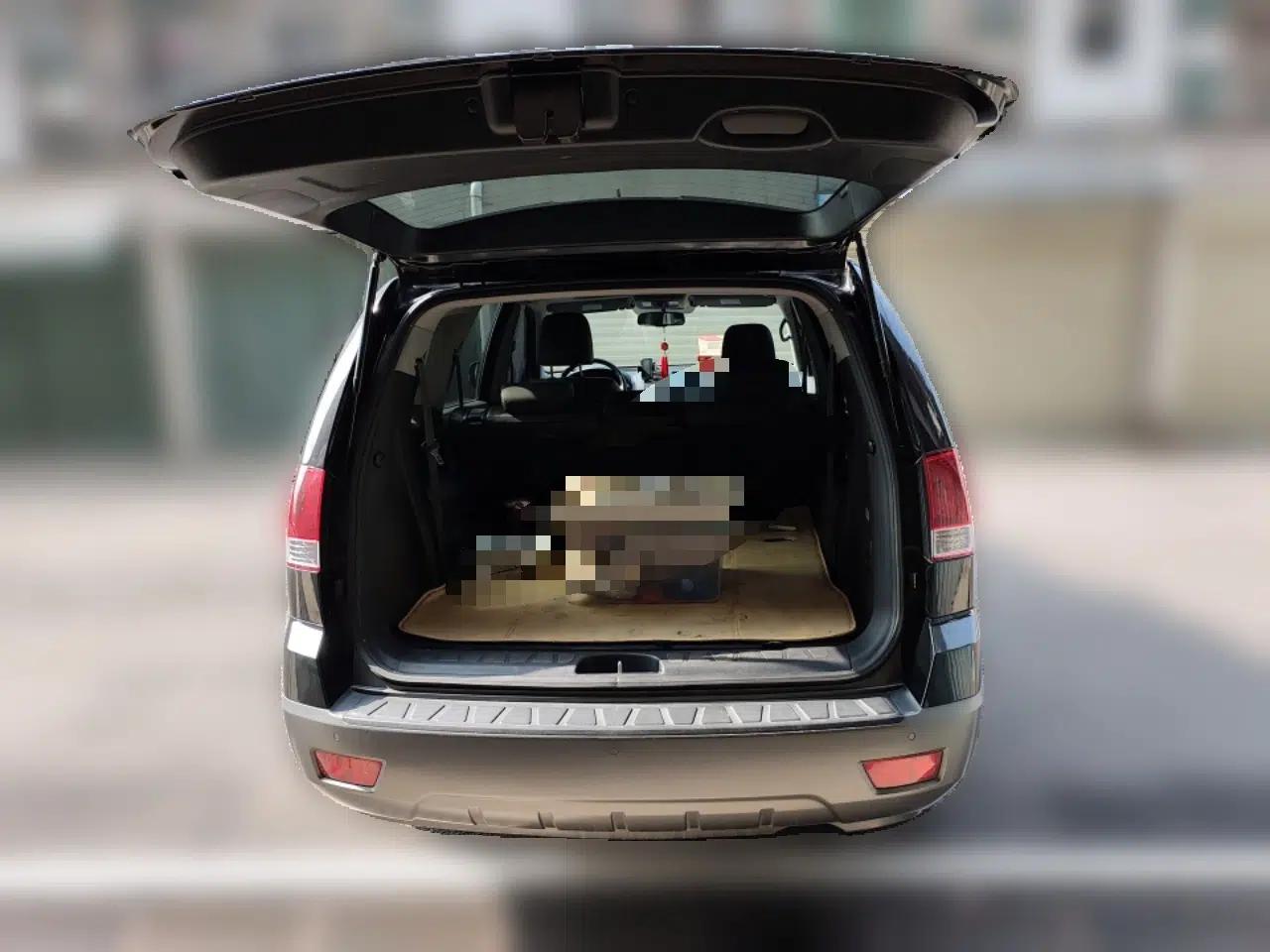 Kia Borrego 2015 3.8L Luxury Edition China IV — миниатюра 20