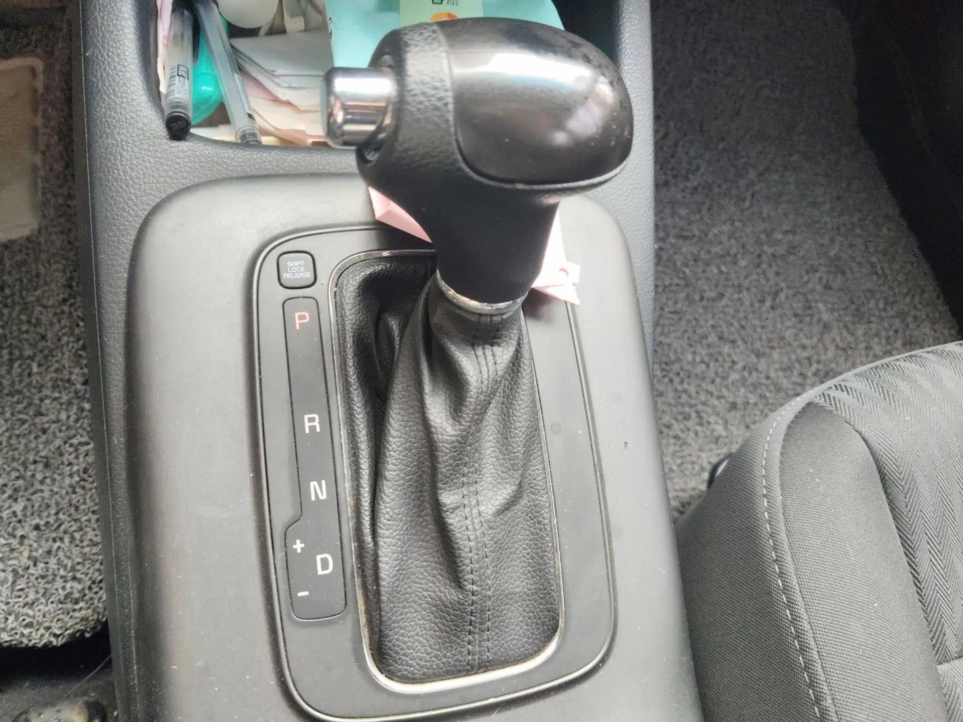 Kia K3S 2014 1.6L Automatic GL — миниатюра 13