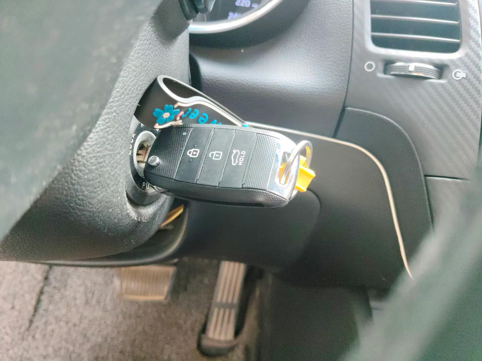 Kia K3S 2014 1.6L Automatic GL — миниатюра 17
