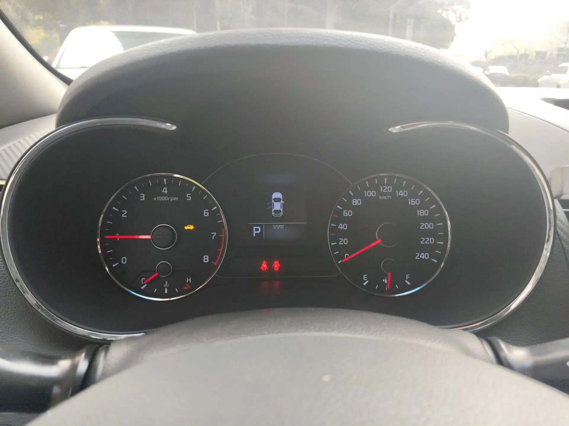 Kia K3S 2014 1.6L Automatic GL — миниатюра 10
