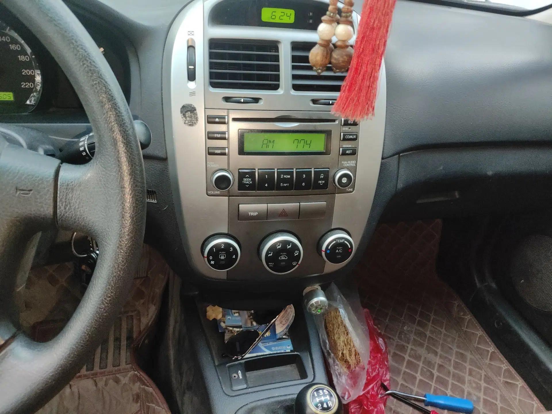 Kia Cerato 2012 1.6L MT GL — миниатюра 14