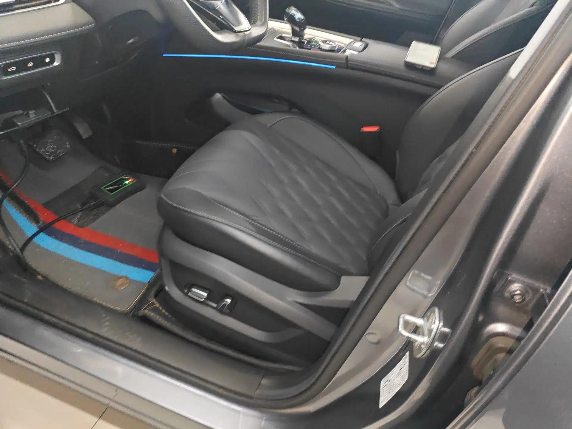 Chery Tiggo 7 PLUS New Energy 2023 Champion Edition 1.5T 100KM Speedy Version — миниатюра 18