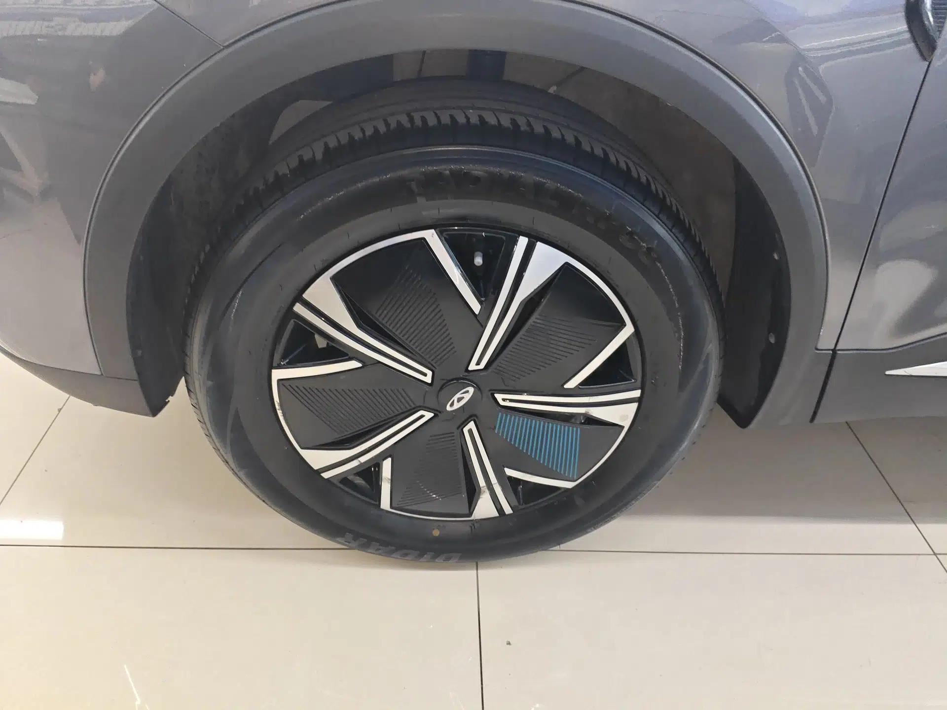 Chery Tiggo 7 PLUS New Energy 2023 Champion Edition 1.5T 100KM Speedy Version — миниатюра 8