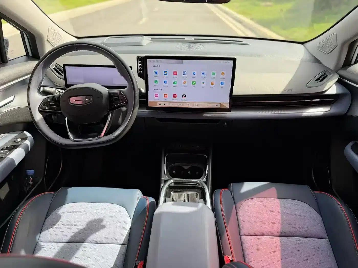 Geely Geometry M6 2022 450 New Enjoyment Edition — миниатюра 7