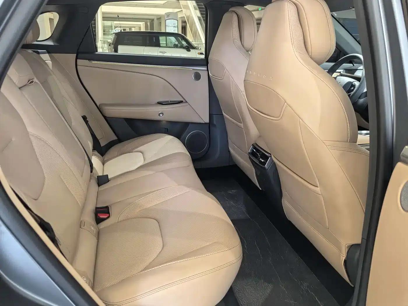 Jihu Alphard T5 2025 520 MAX — миниатюра 6