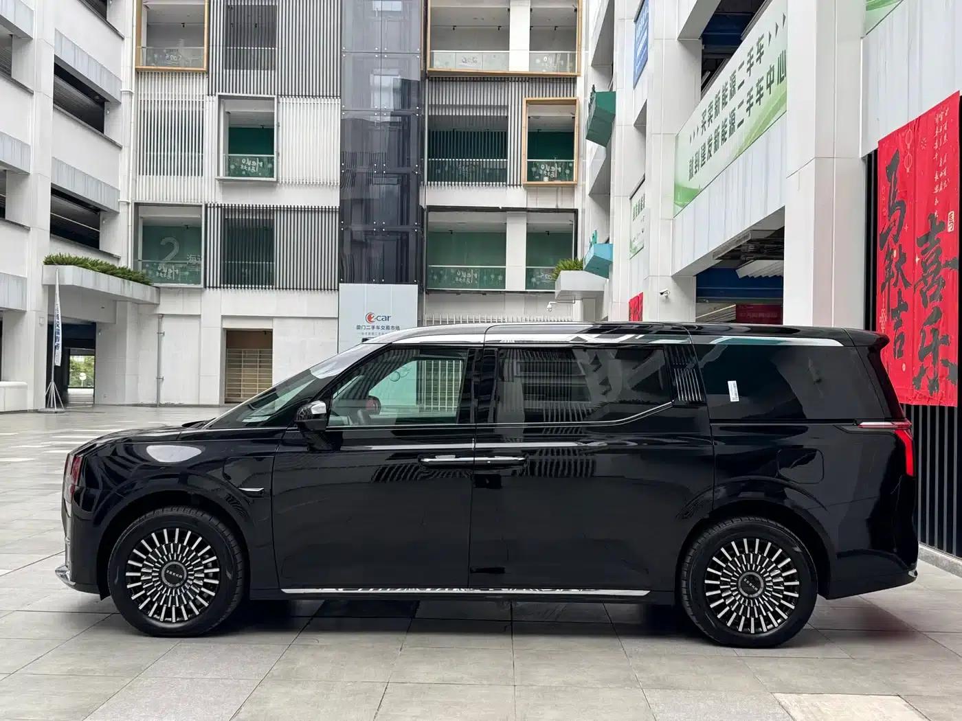 Extreme Krypton 009 2024 Model 7-Seat Aisle Edition 4WD 108kWh — миниатюра 4