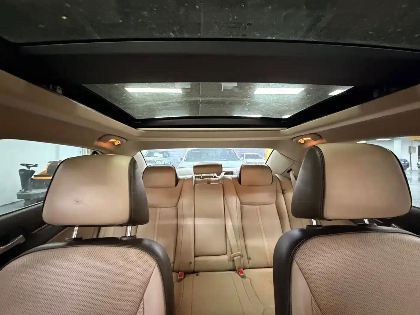 2013 Chrysler 300C Imported Model 3.6L Premium Edition — миниатюра 5