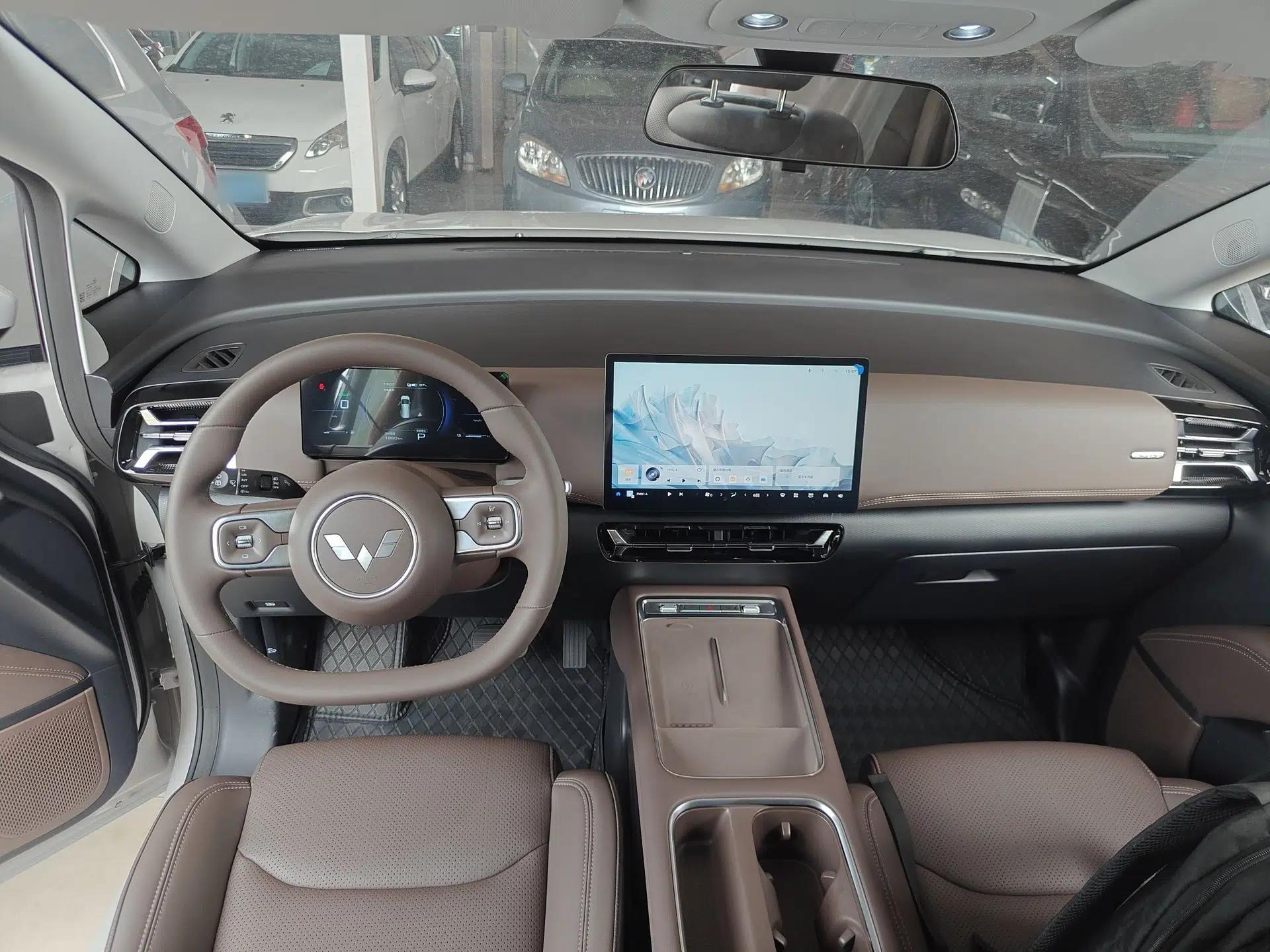 Wuling Starlight 730 2025 Model Plug-in Hybrid 125km Luxury Edition — миниатюра 12