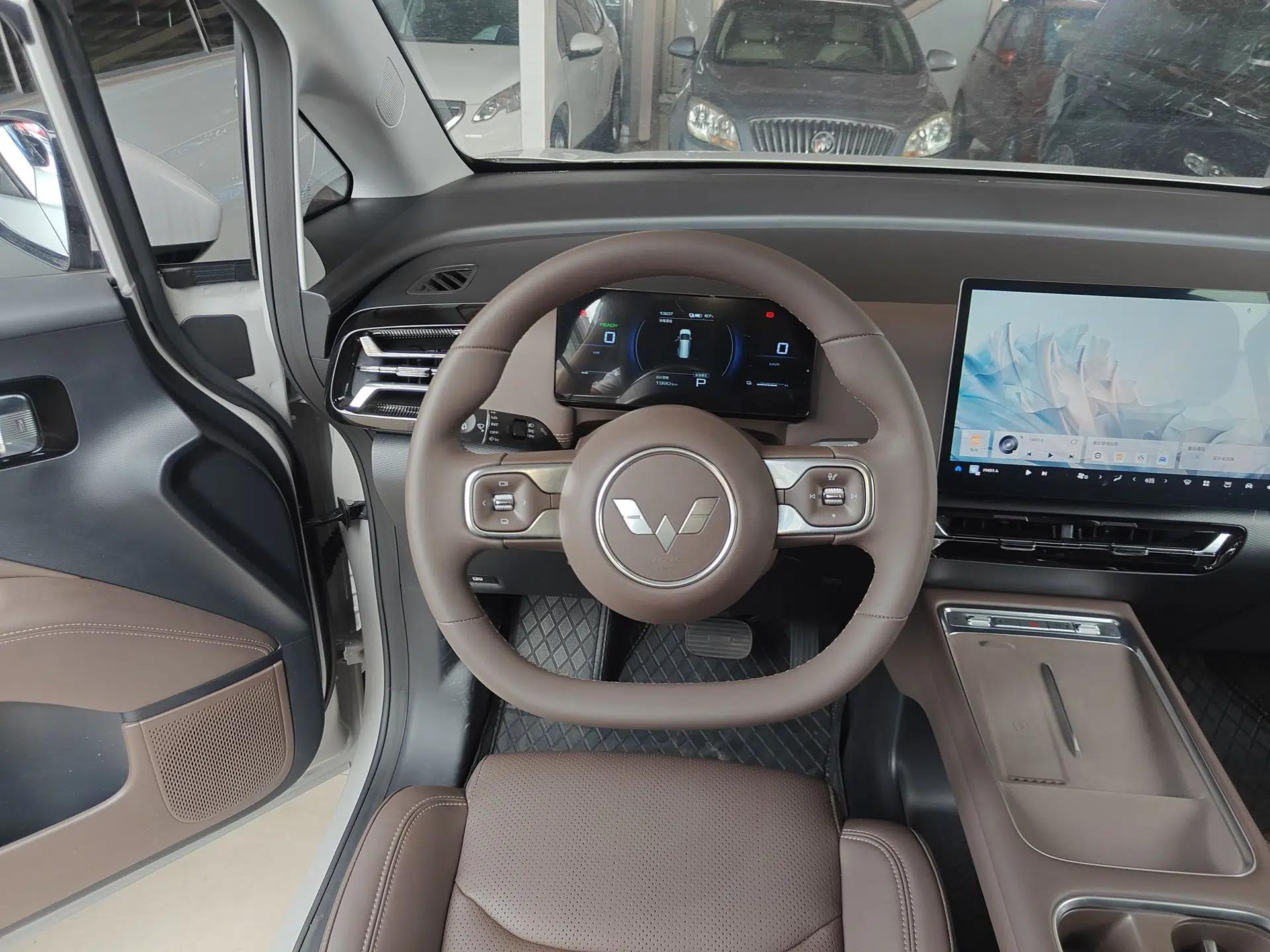 Wuling Starlight 730 2025 Model Plug-in Hybrid 125km Luxury Edition — миниатюра 13