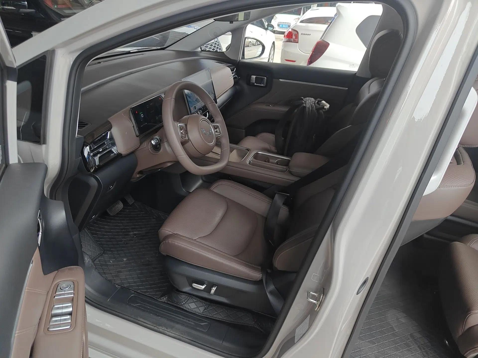Wuling Starlight 730 2025 Model Plug-in Hybrid 125km Luxury Edition — миниатюра 17
