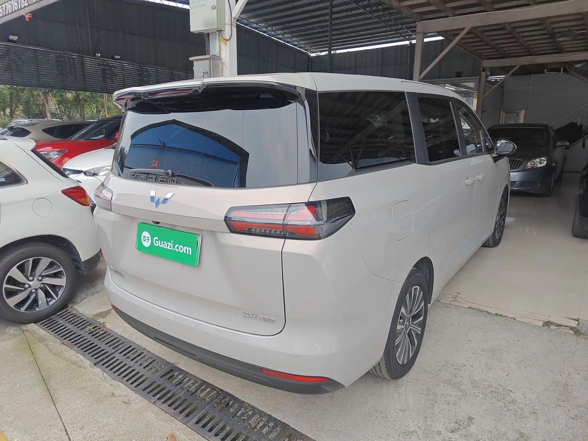 Wuling Starlight 730 2025 Model Plug-in Hybrid 125km Luxury Edition — миниатюра 4