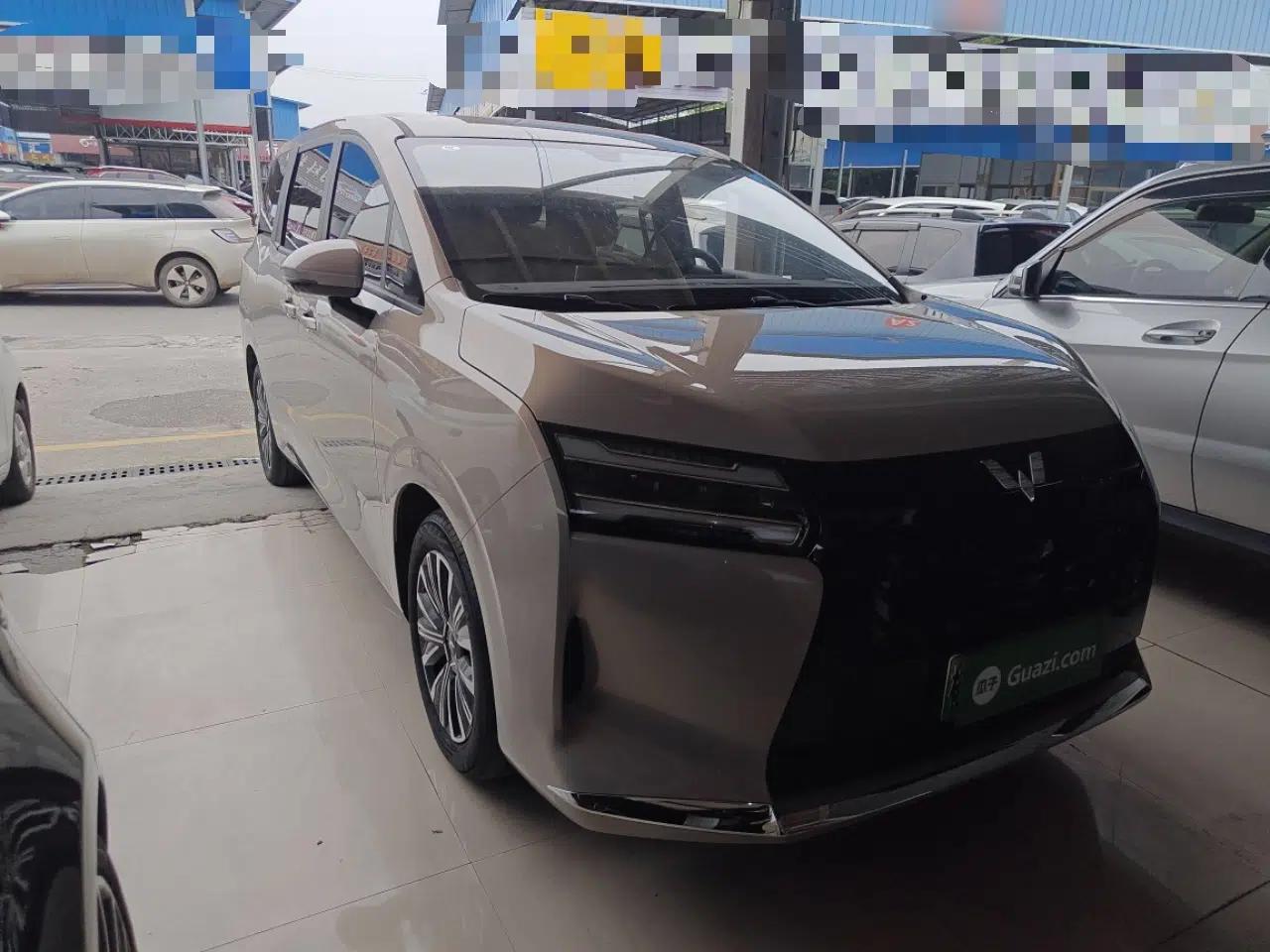 Wuling Starlight 730 2025 Model Plug-in Hybrid 125km Luxury Edition — миниатюра 6