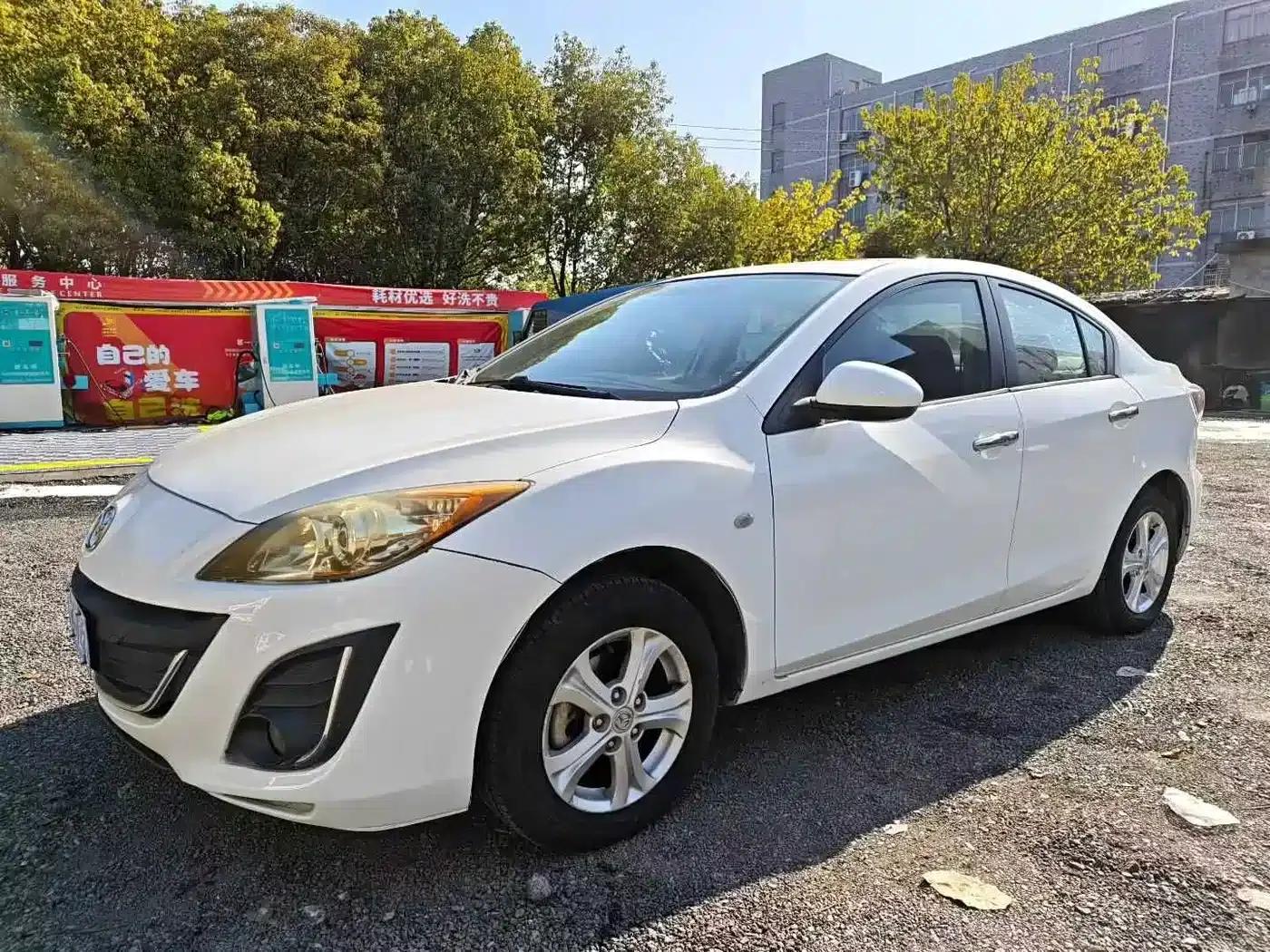 Mazda3 Axela 2015 Sedan 1.6L Automatic Elite — миниатюра 7