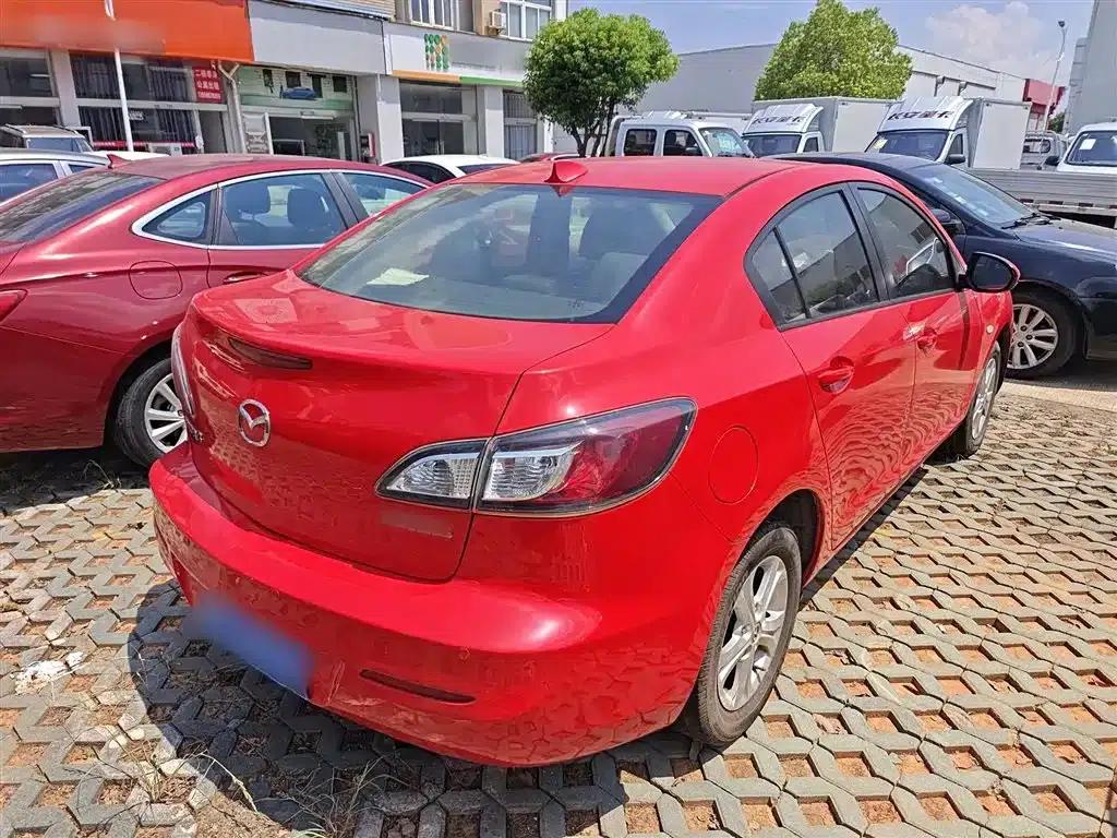Mazda 3 Axela 2011 Sedan 1.6L Automatic Comfort — миниатюра 5