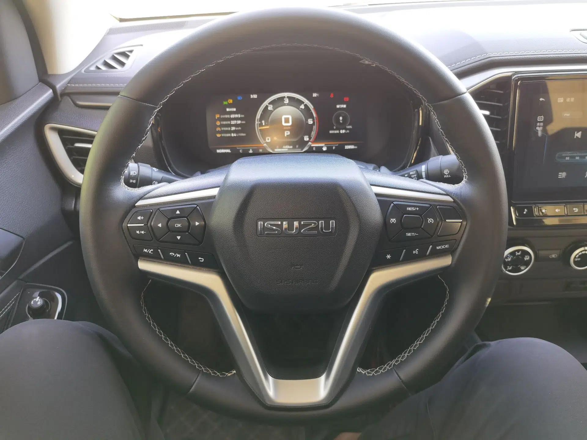 Isuzu D-MAX 2023 2.5T Automatic Two-Wheel Drive Diesel Navigation Edition Long Wheelbase — миниатюра 14
