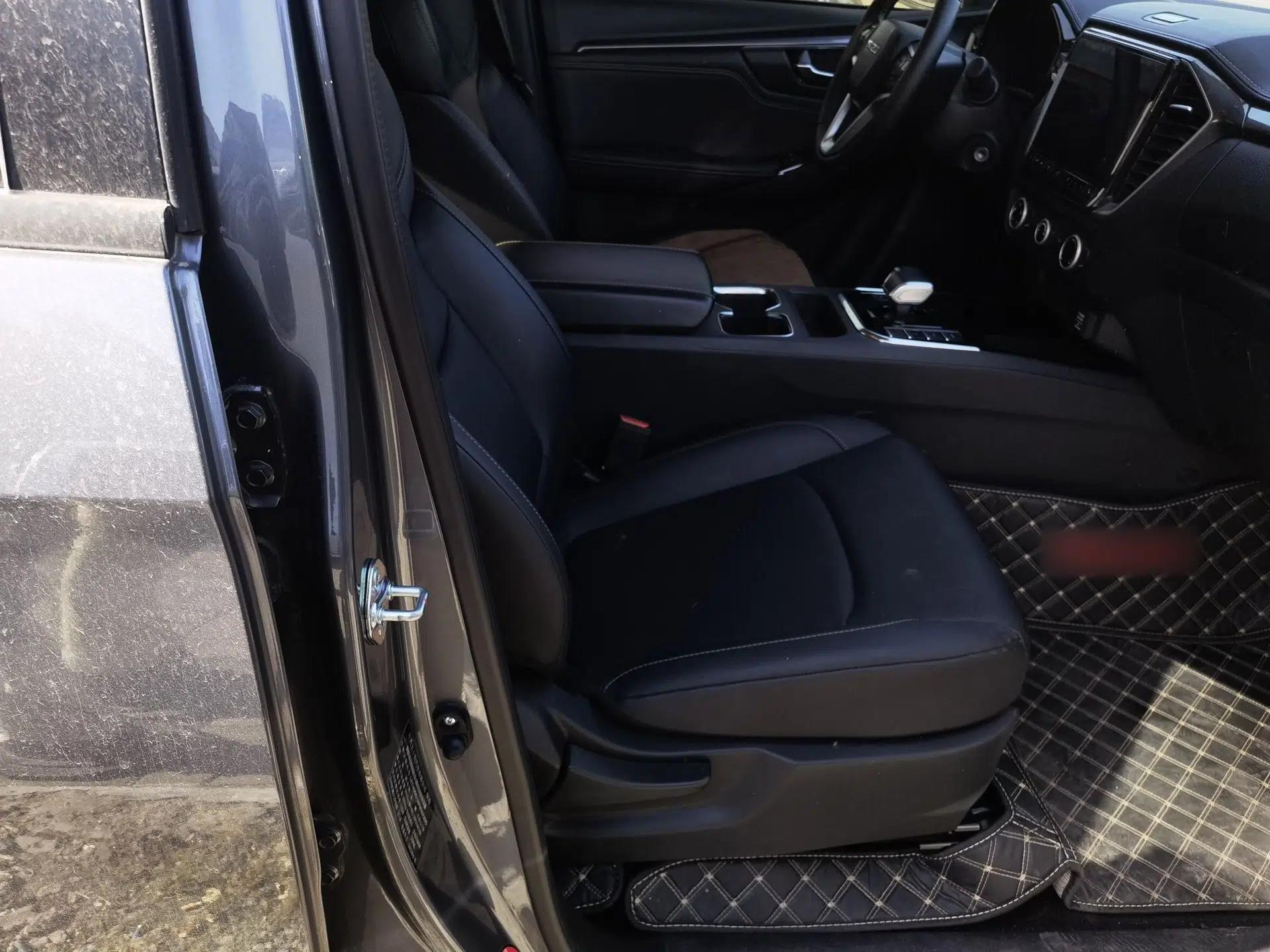 Isuzu D-MAX 2023 2.5T Automatic Two-Wheel Drive Diesel Navigation Edition Long Wheelbase — миниатюра 23