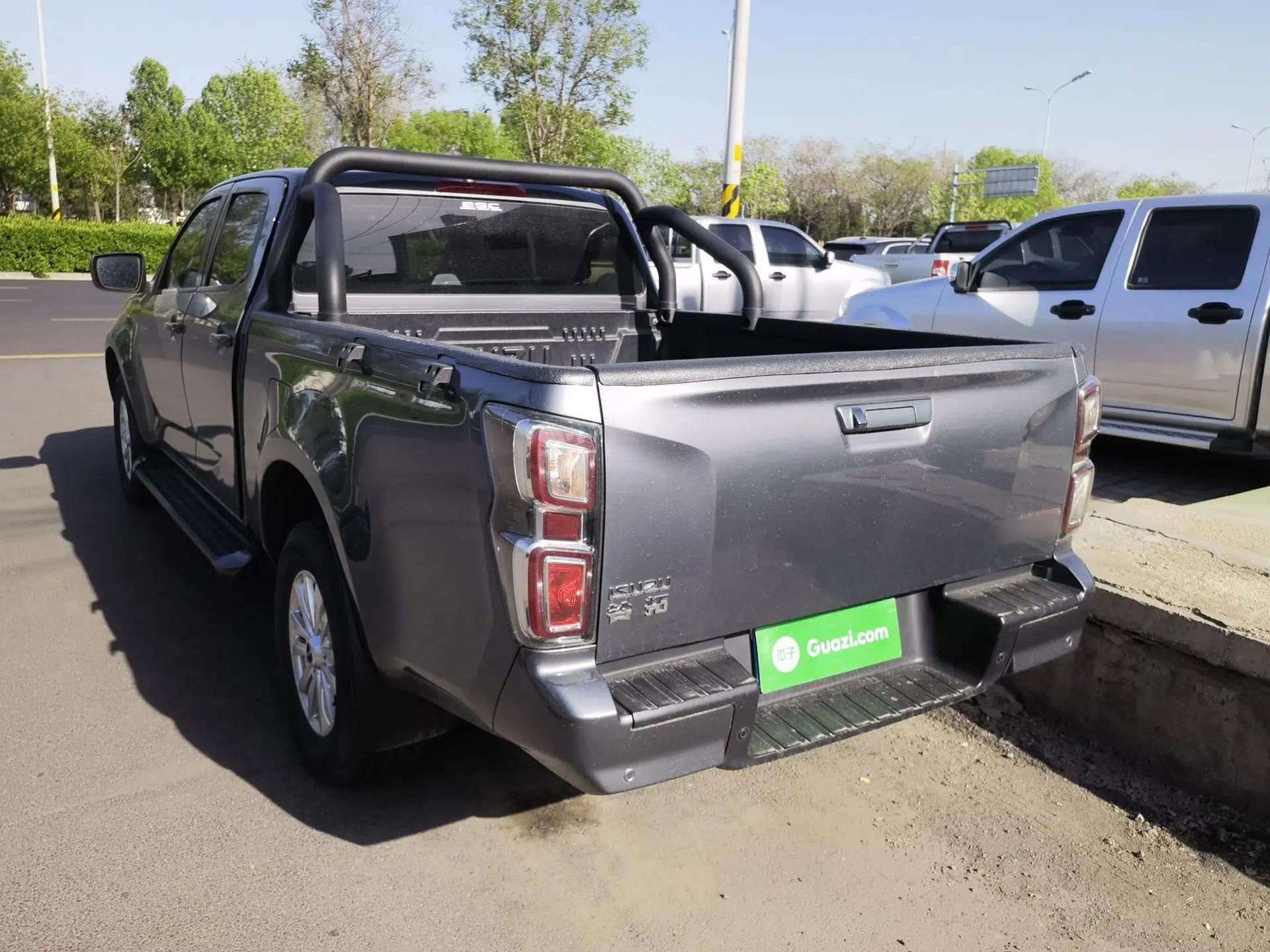 Isuzu D-MAX 2023 2.5T Automatic Two-Wheel Drive Diesel Navigation Edition Long Wheelbase — миниатюра 4