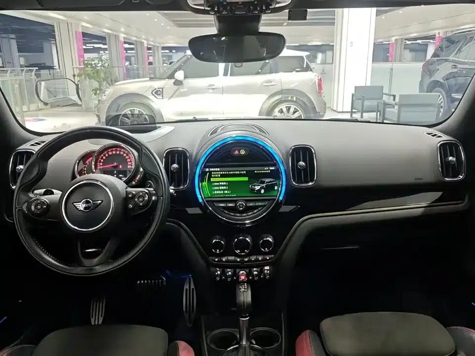 MINI JCW COUNTRYMAN 2018 2.0T JOHN COOPER WORKS A — миниатюра 15