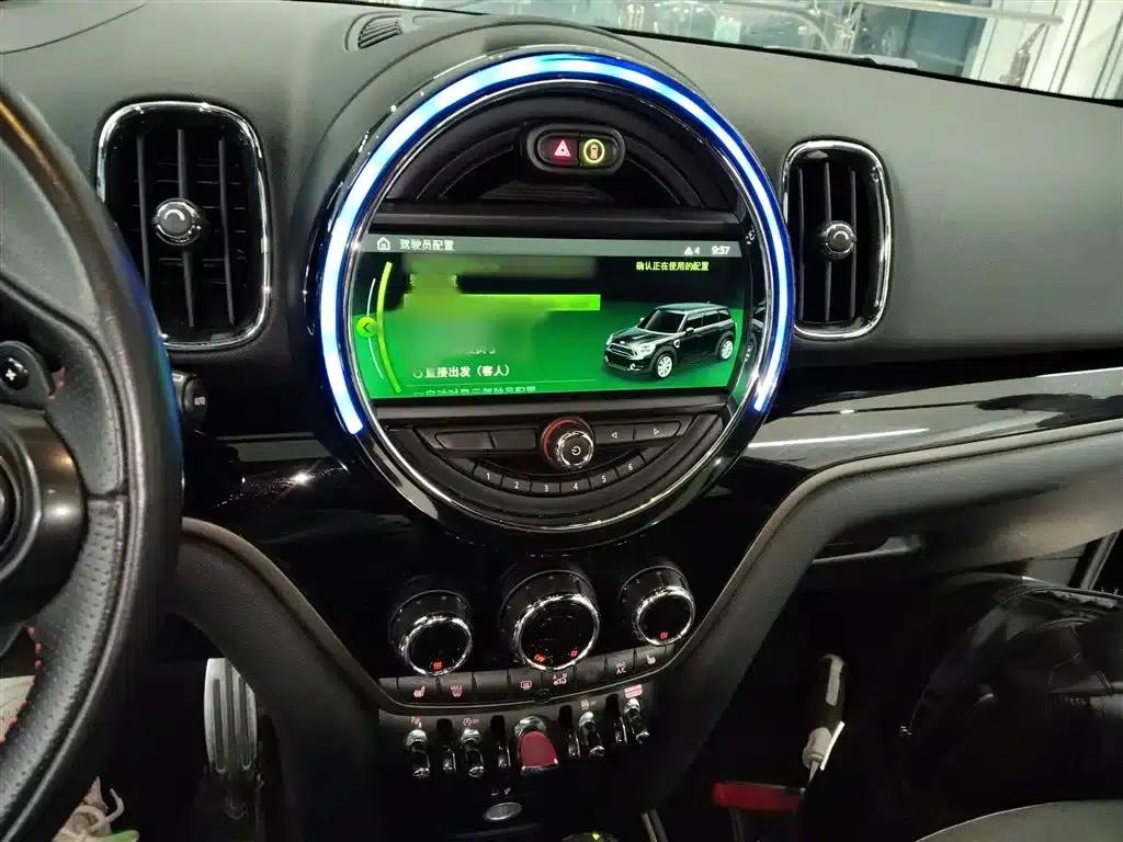 MINI JCW COUNTRYMAN 2018 2.0T JOHN COOPER WORKS A — миниатюра 6