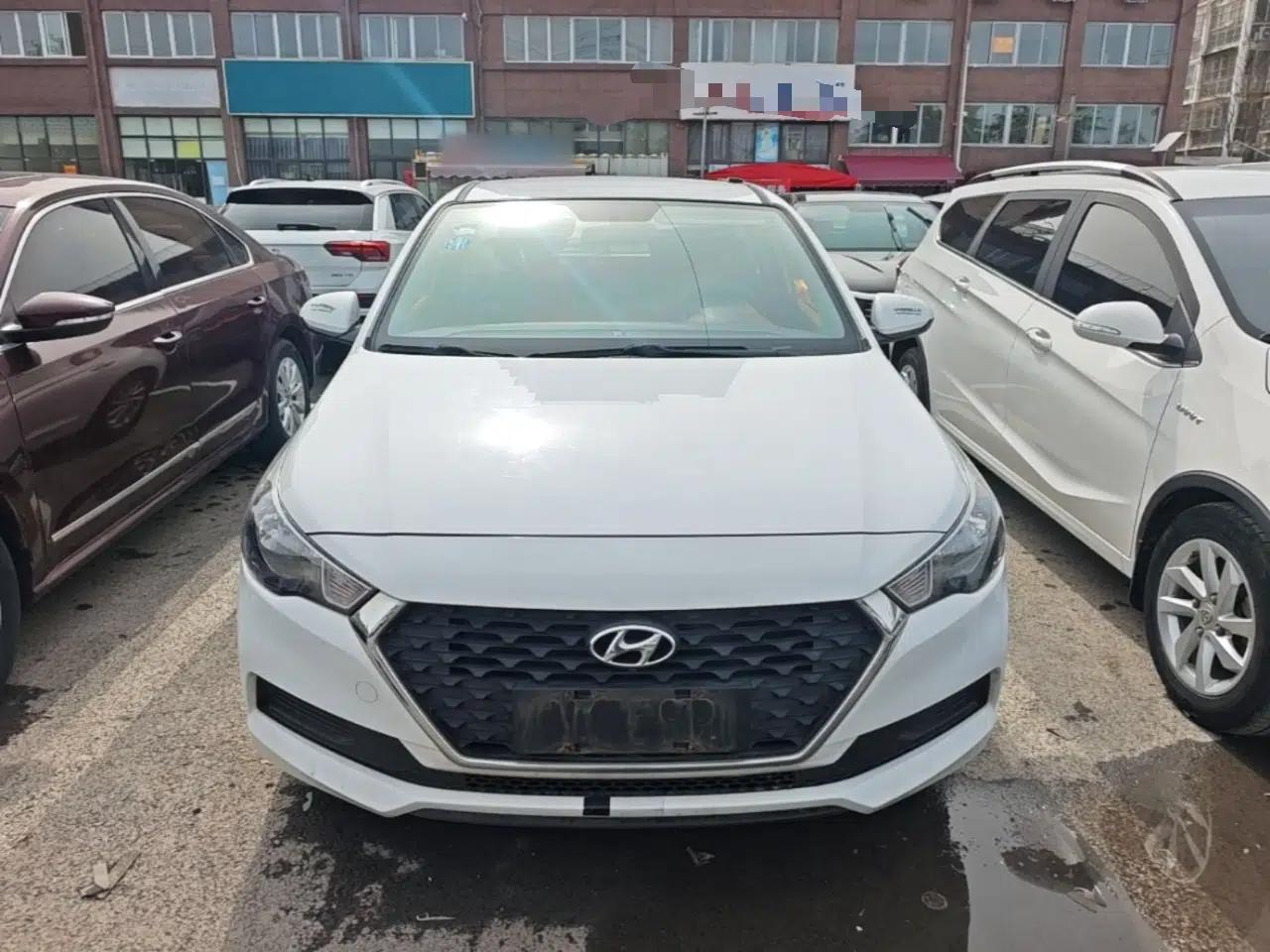 Hyundai Verna RV 2017 1.4L Manual Cool Edition GLS China V Emission Standard — миниатюра 2