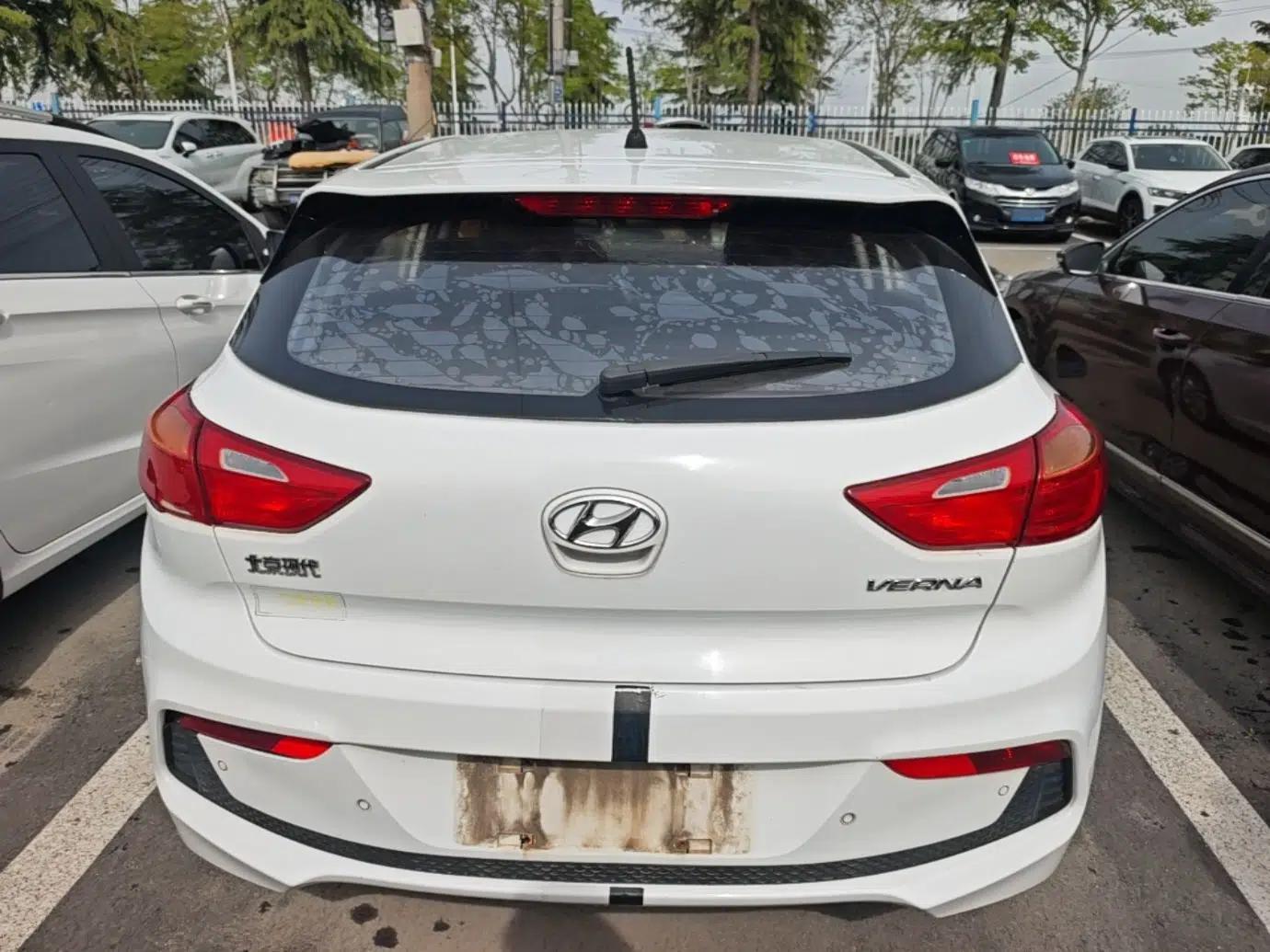 Hyundai Verna RV 2017 1.4L Manual Cool Edition GLS China V Emission Standard — миниатюра 3