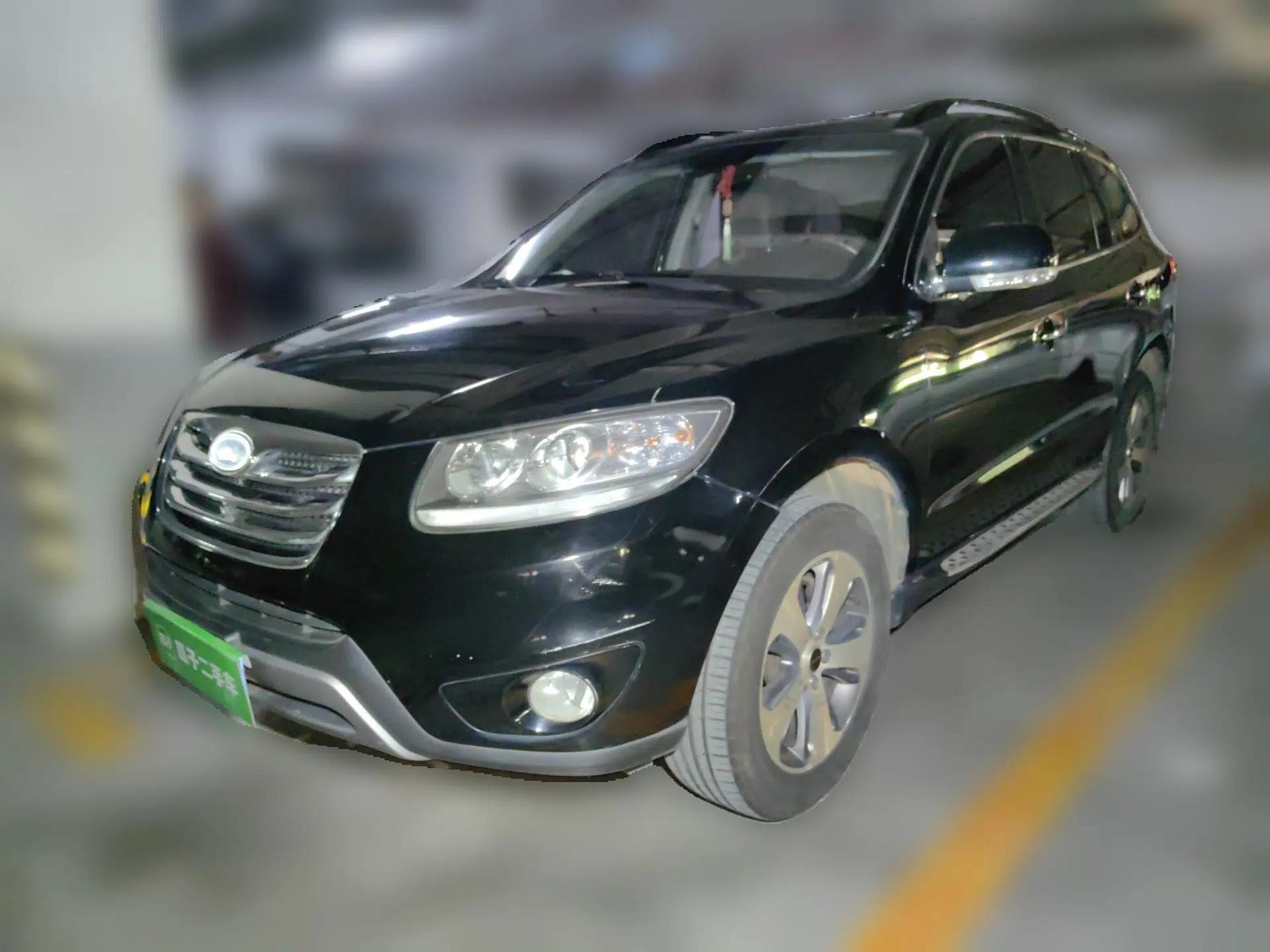 Hyundai Santa Fe Classic 2012 2.4 Luxury Edition Five-Seater Two-Wheel Drive — миниатюра 1
