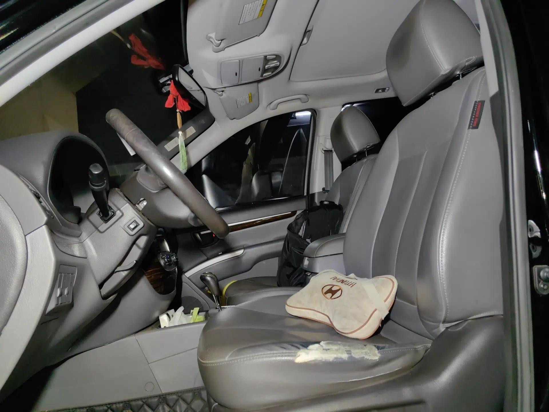 Hyundai Santa Fe Classic 2012 2.4 Luxury Edition Five-Seater Two-Wheel Drive — миниатюра 16