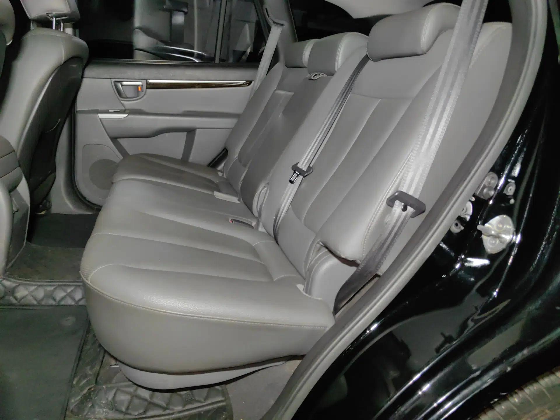 Hyundai Santa Fe Classic 2012 2.4 Luxury Edition Five-Seater Two-Wheel Drive — миниатюра 18