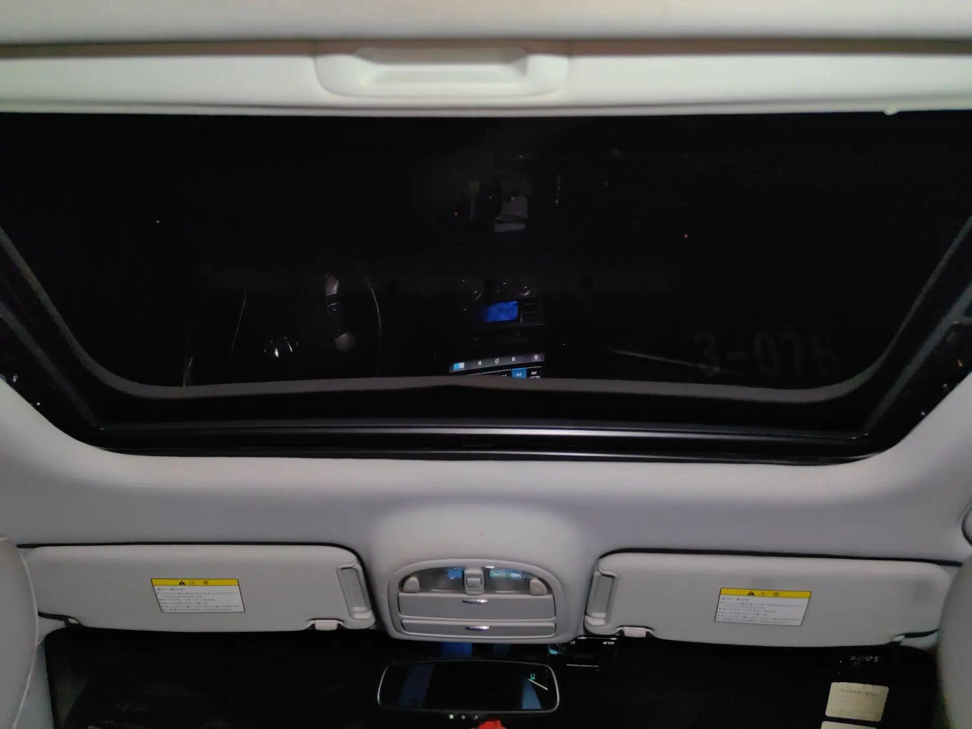 Hyundai Santa Fe Classic 2012 2.4 Luxury Edition Five-Seater Two-Wheel Drive — миниатюра 19