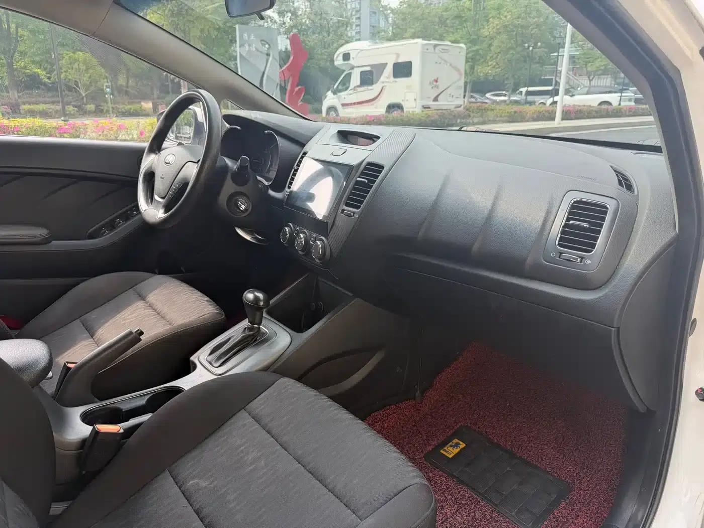 Kia K3S 2014 1.6L Automatic GL — миниатюра 11