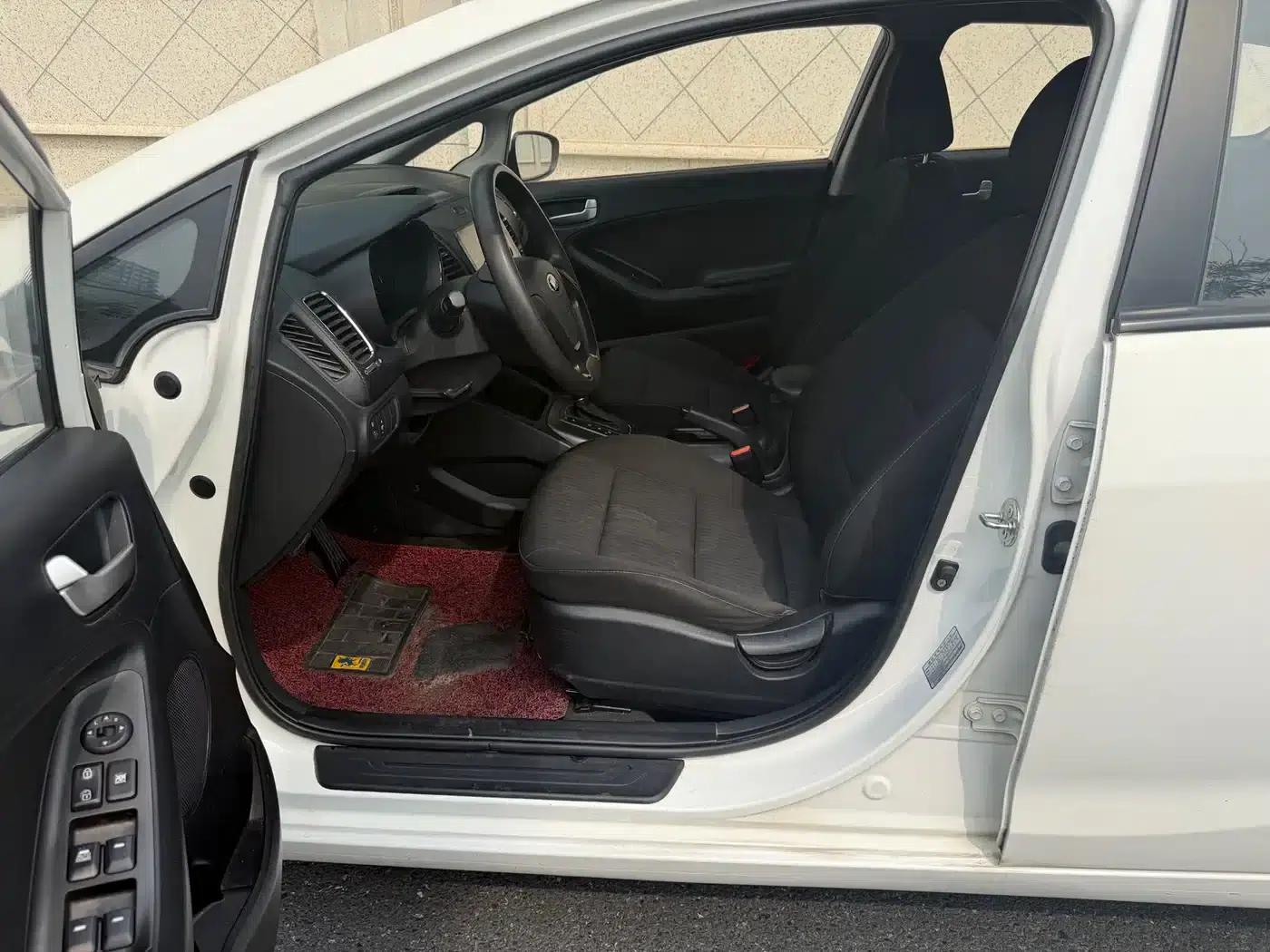 Kia K3S 2014 1.6L Automatic GL — миниатюра 6