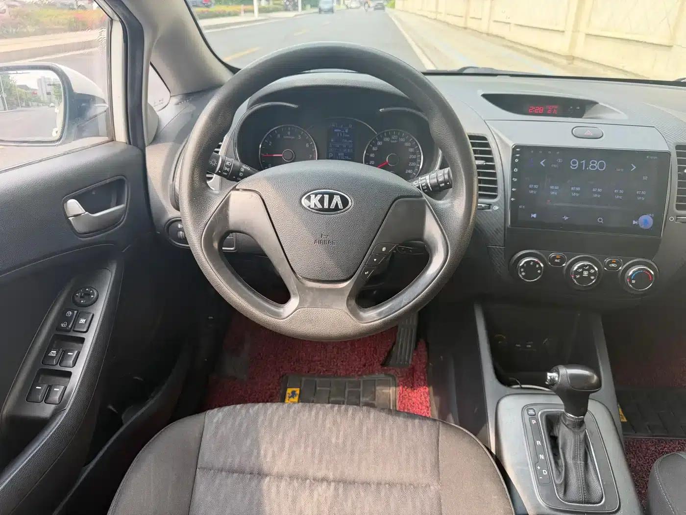 Kia K3S 2014 1.6L Automatic GL — миниатюра 9