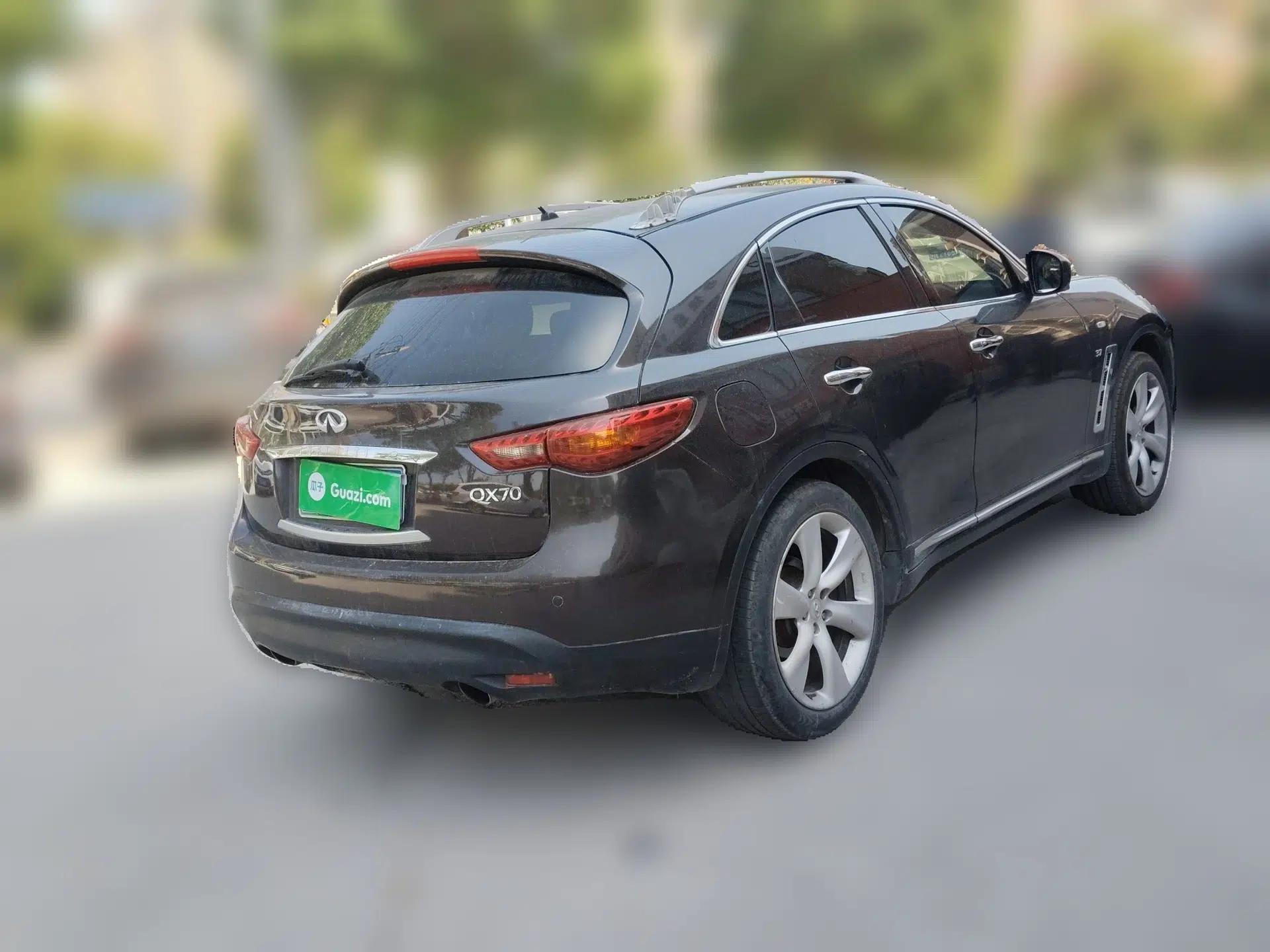Infiniti QX70 2013 3.7L Standard Edition — миниатюра 6