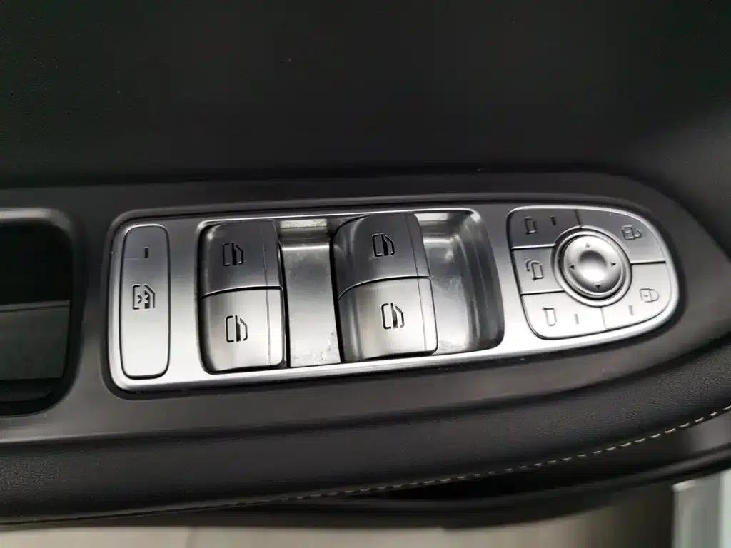 Oumengda 2022 1.6TGDI DCT High-Dimension Edition — миниатюра 9