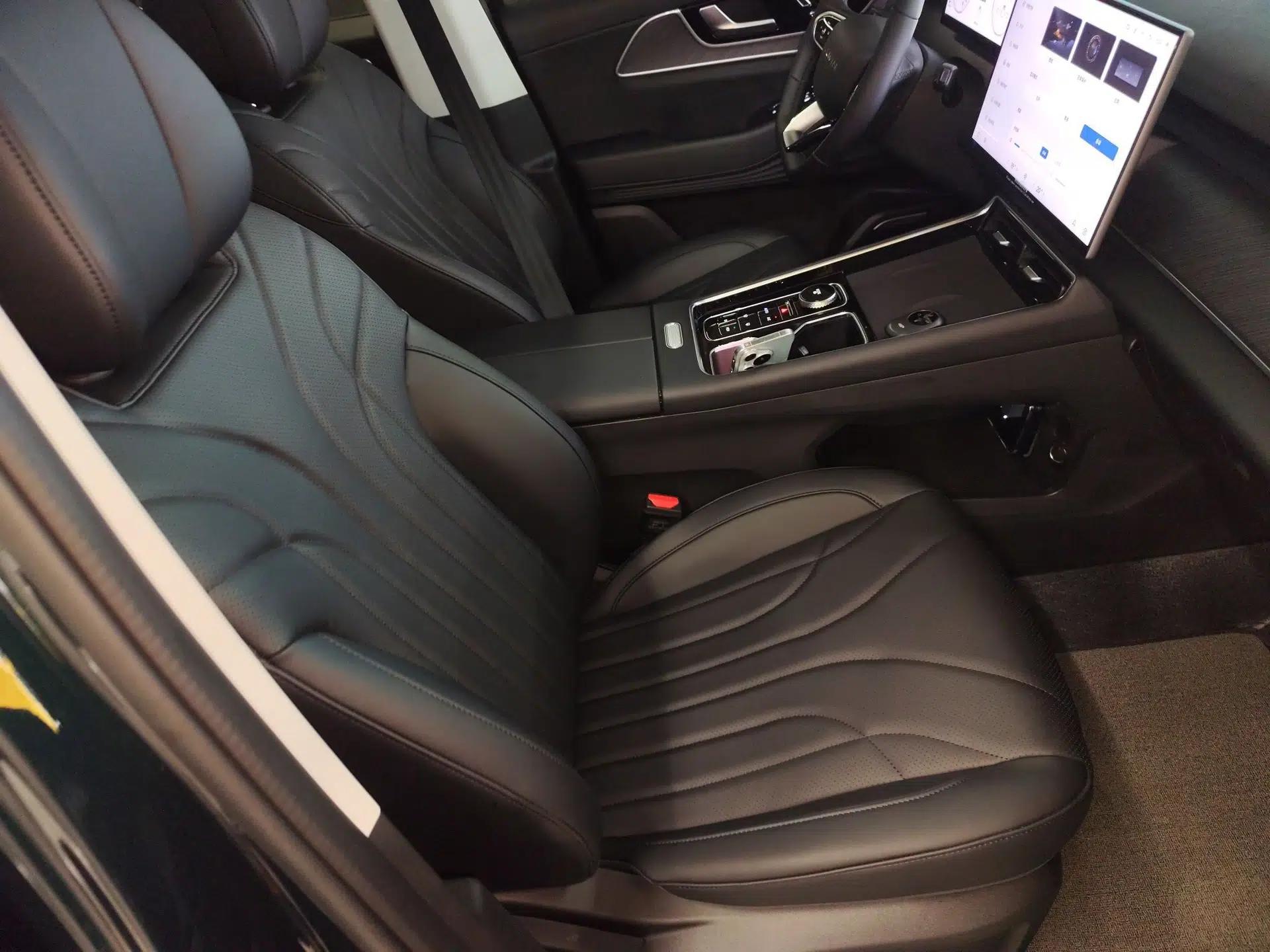 Chery Fengyun T9 2025 120 Long-Range Prestige Version 5 Seats Lithium Iron Phosphate — миниатюра 23