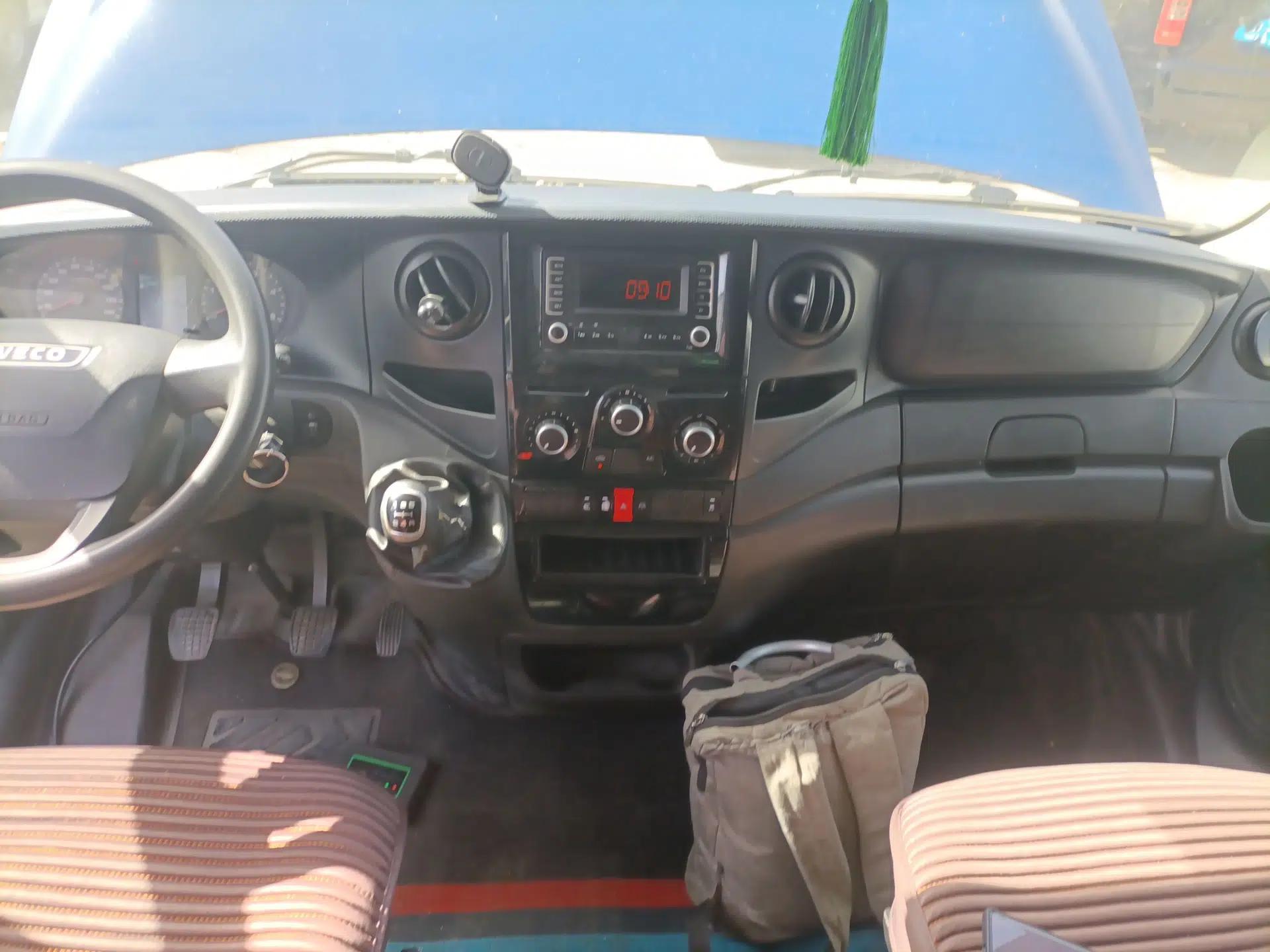 Iveco Eurocargo 2021 2.0T Manual Super Rui Short Wheelbase High-Roof Manual Door F1A — миниатюра 16
