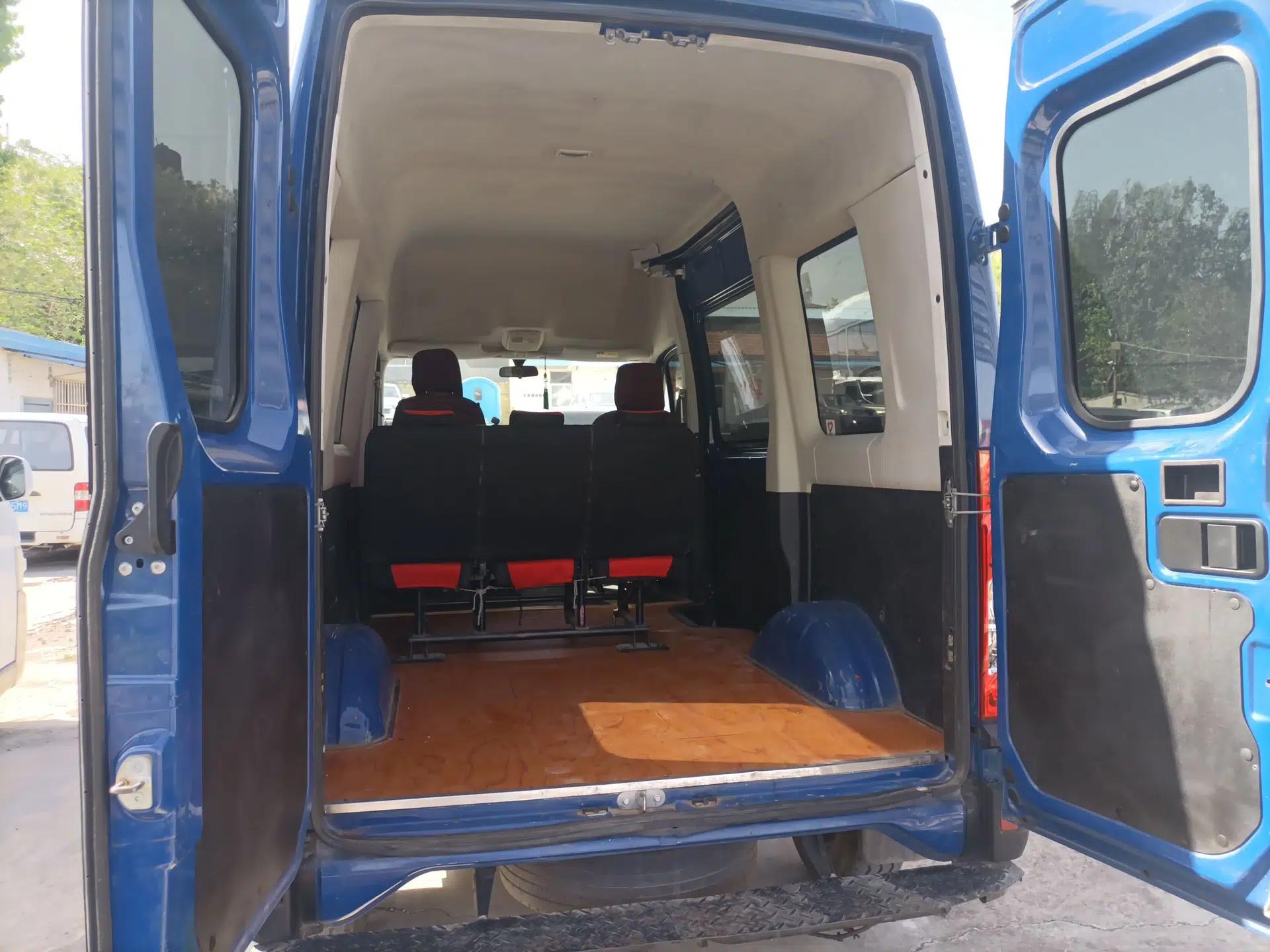 Iveco Eurocargo 2021 2.0T Manual Super Rui Short Wheelbase High-Roof Manual Door F1A — миниатюра 22