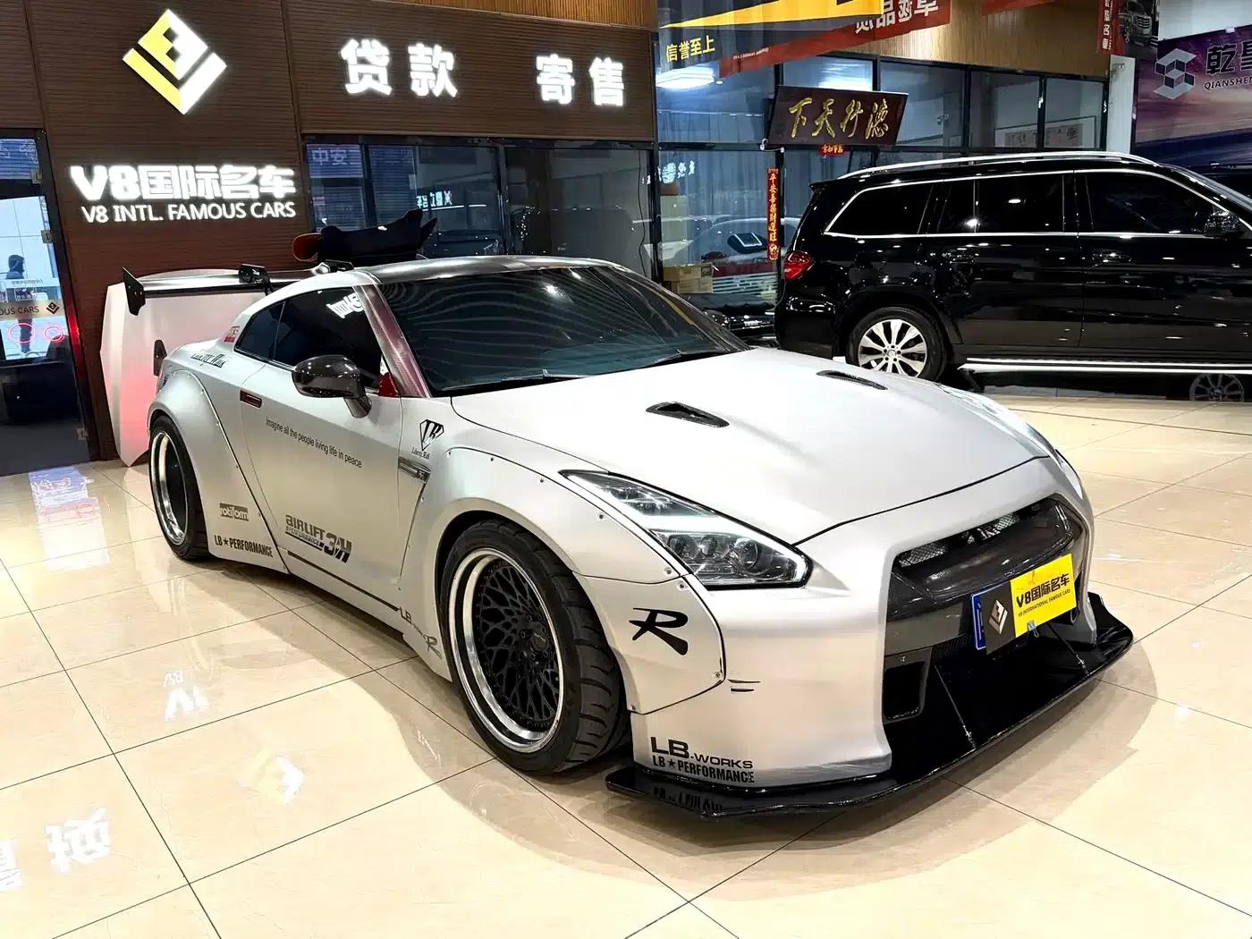 Nissan GT-R 2014 3.8T Premium Edition, Brown and Red Interior — миниатюра 3